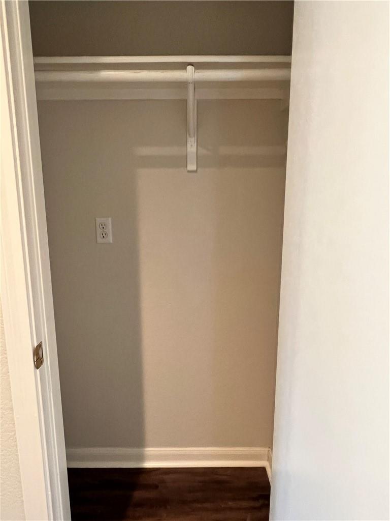 167 Whispering Wind Dr, Georgetown, TX 78633