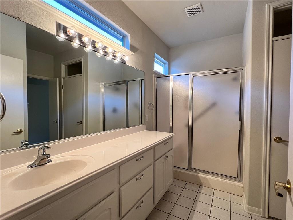 167 Whispering Wind Dr, Georgetown, TX 78633