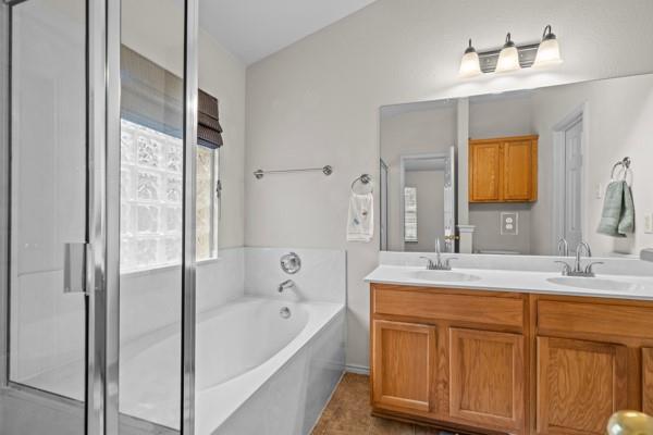 11613 Paul E Anderson Dr, Austin, TX 78748