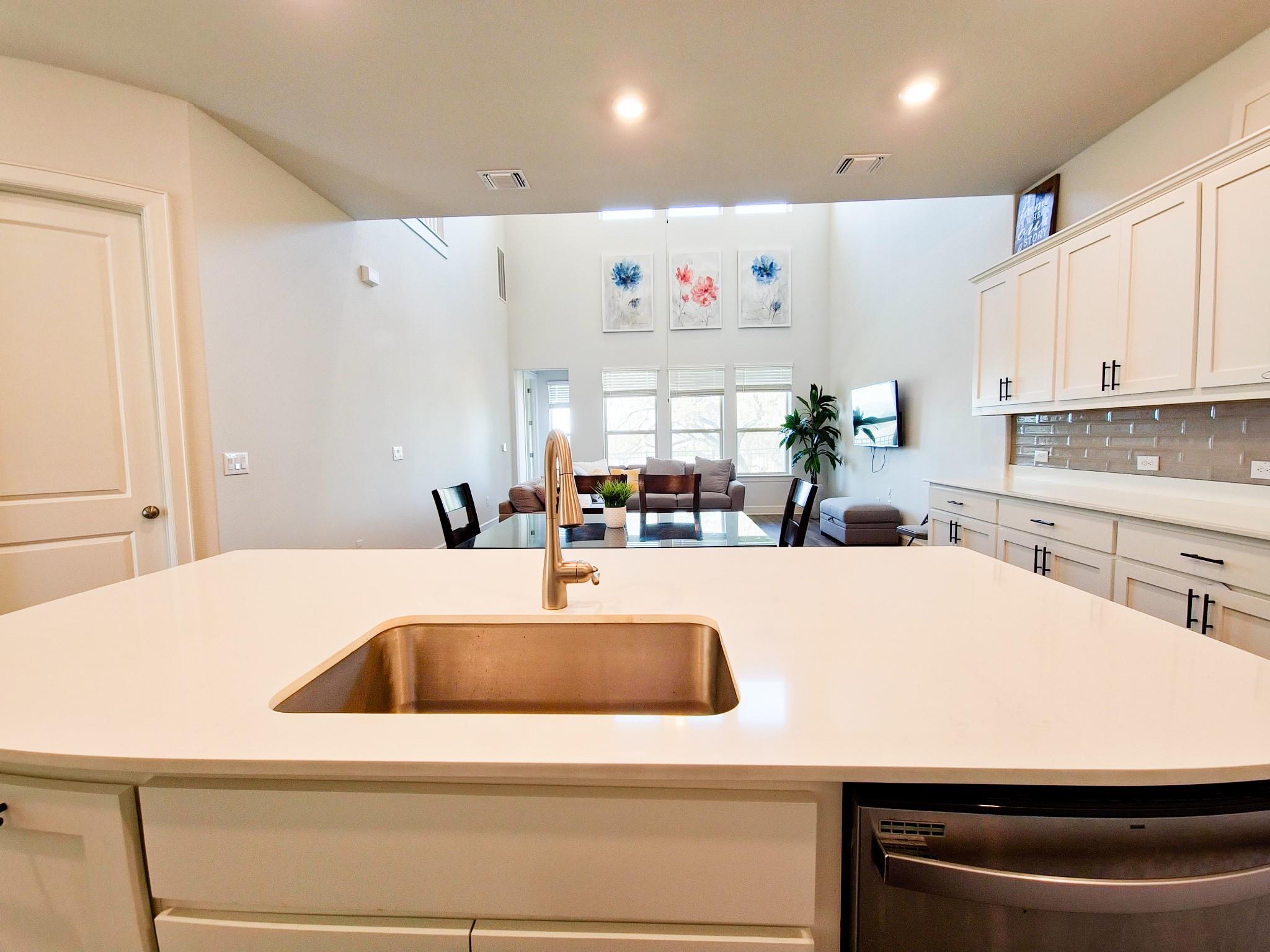 12612 Stanford Dr # 7, Austin, TX 78748