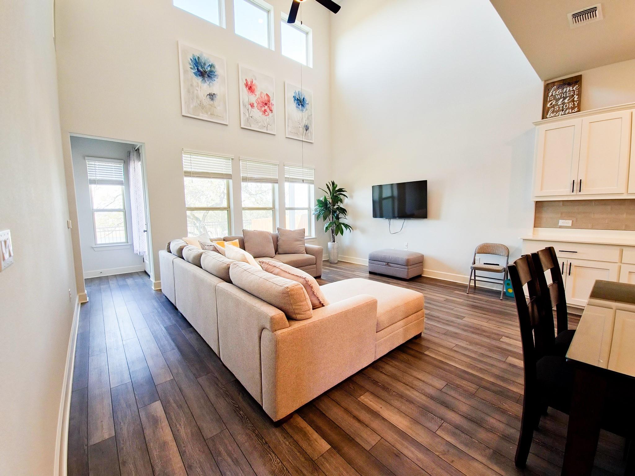 12612 Stanford Dr # 7, Austin, TX 78748