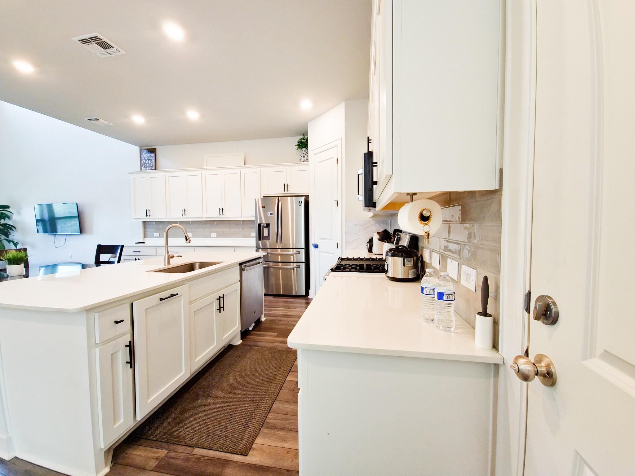 12612 Stanford Dr # 7, Austin, TX 78748