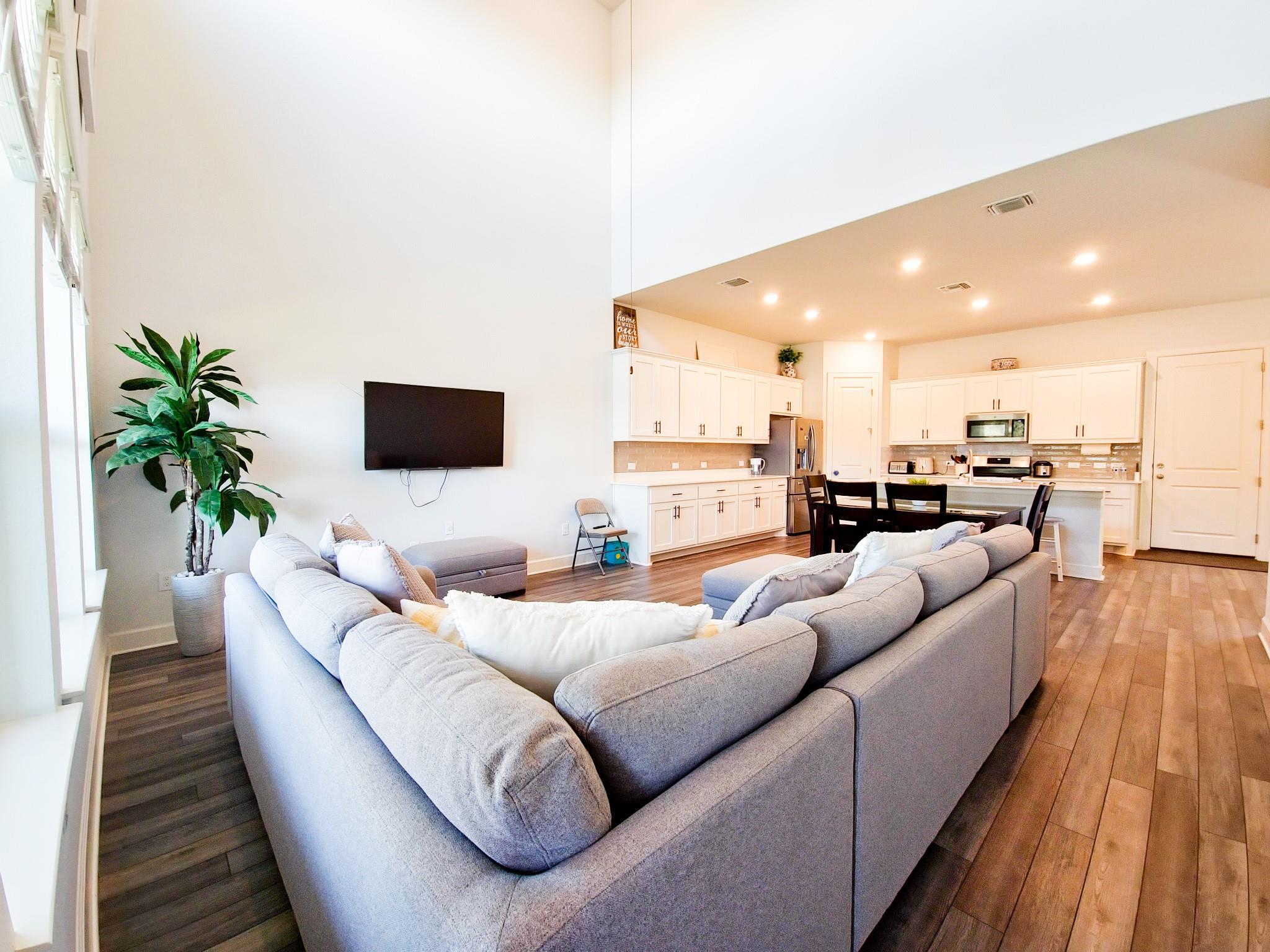 12612 Stanford Dr # 7, Austin, TX 78748