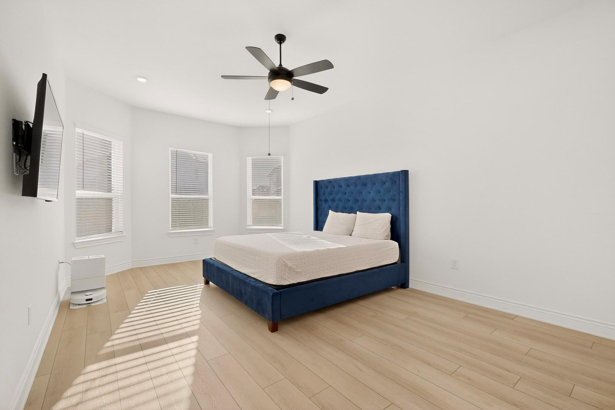 2121 Lolo Ln, Leander, TX 78641