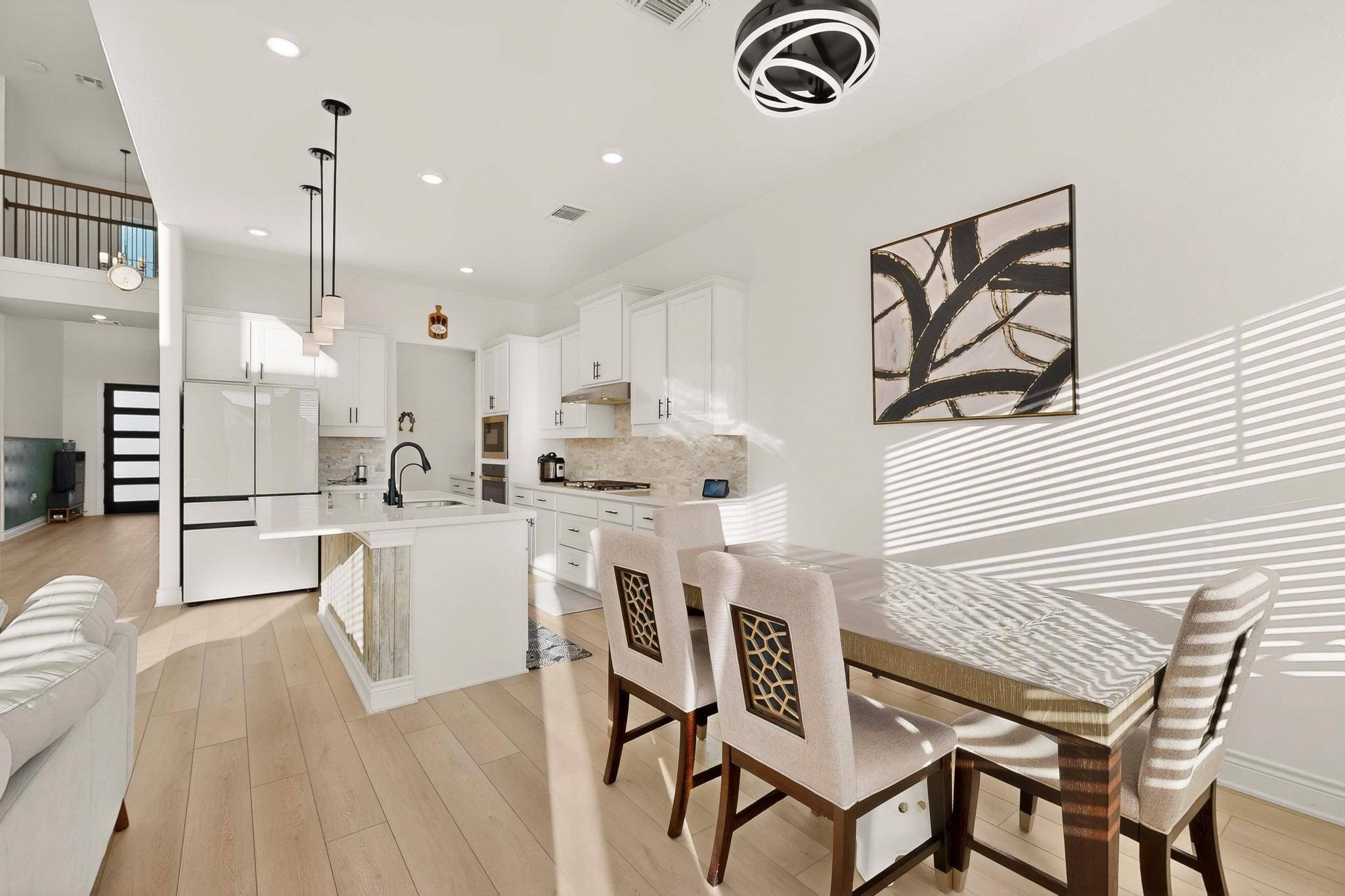 2121 Lolo Ln, Leander, TX 78641