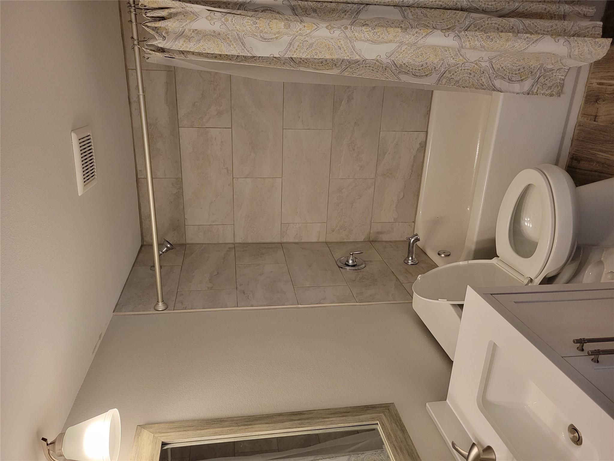 5916 Lago Vista Way # #14 Downstairs, Lago Vista, TX 78645