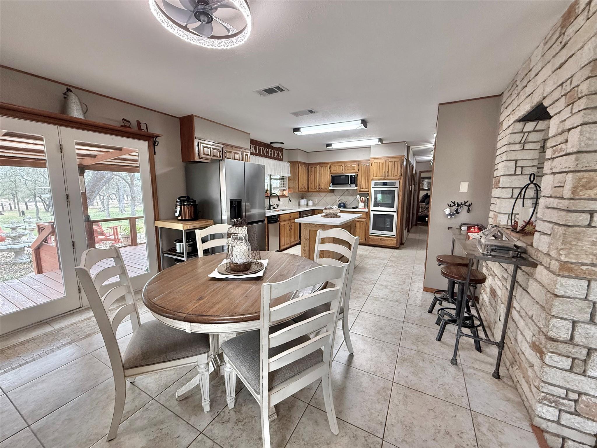 2501 County Road 228 Rd, Florence, TX 76527