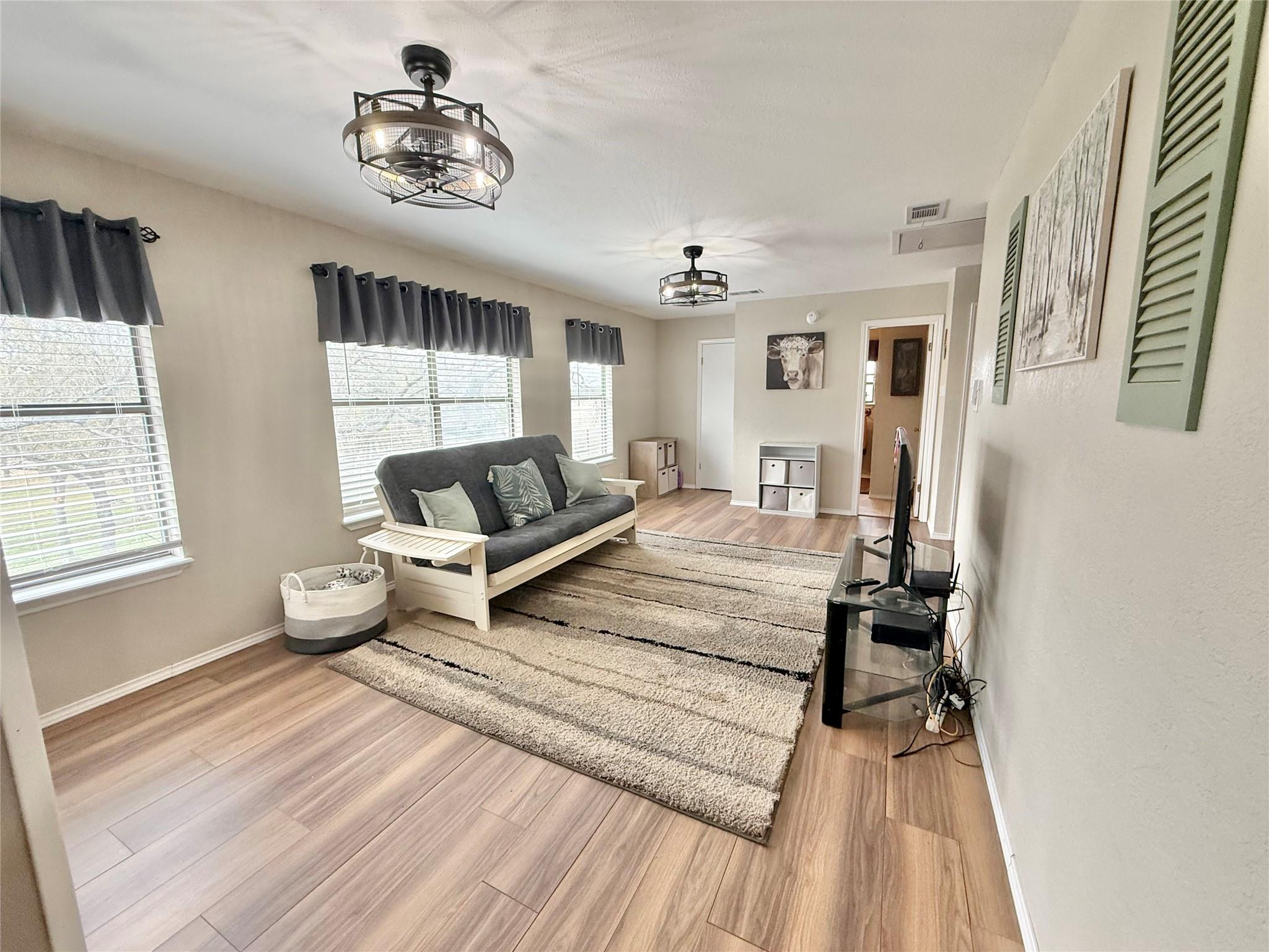 2501 County Road 228 Rd, Florence, TX 76527