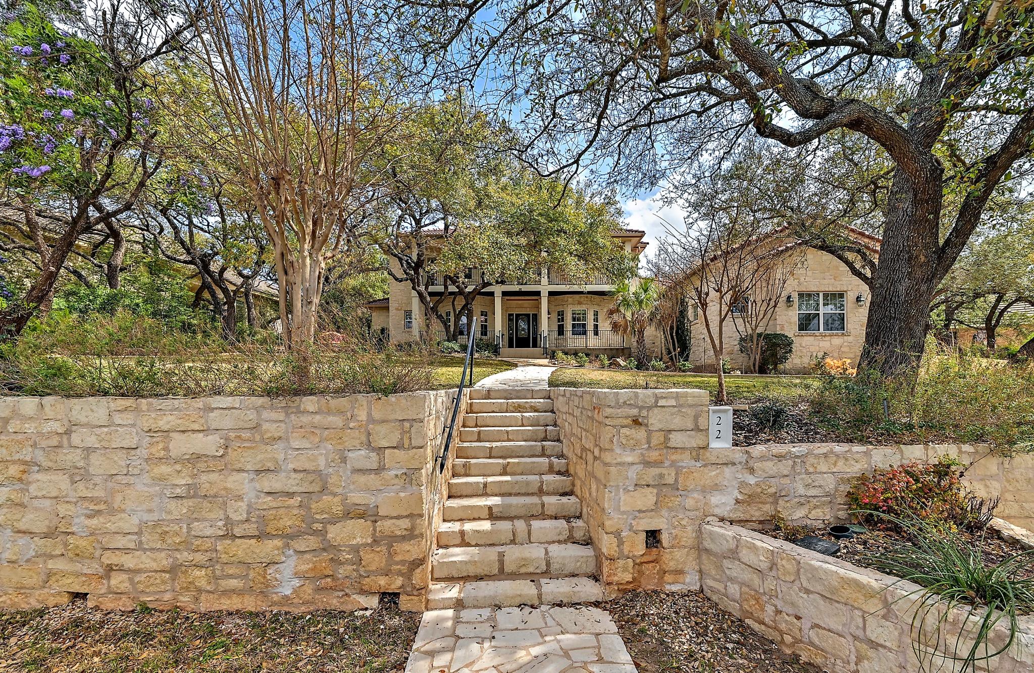 22 Hedgebrook Way, The Hills, TX 78738
