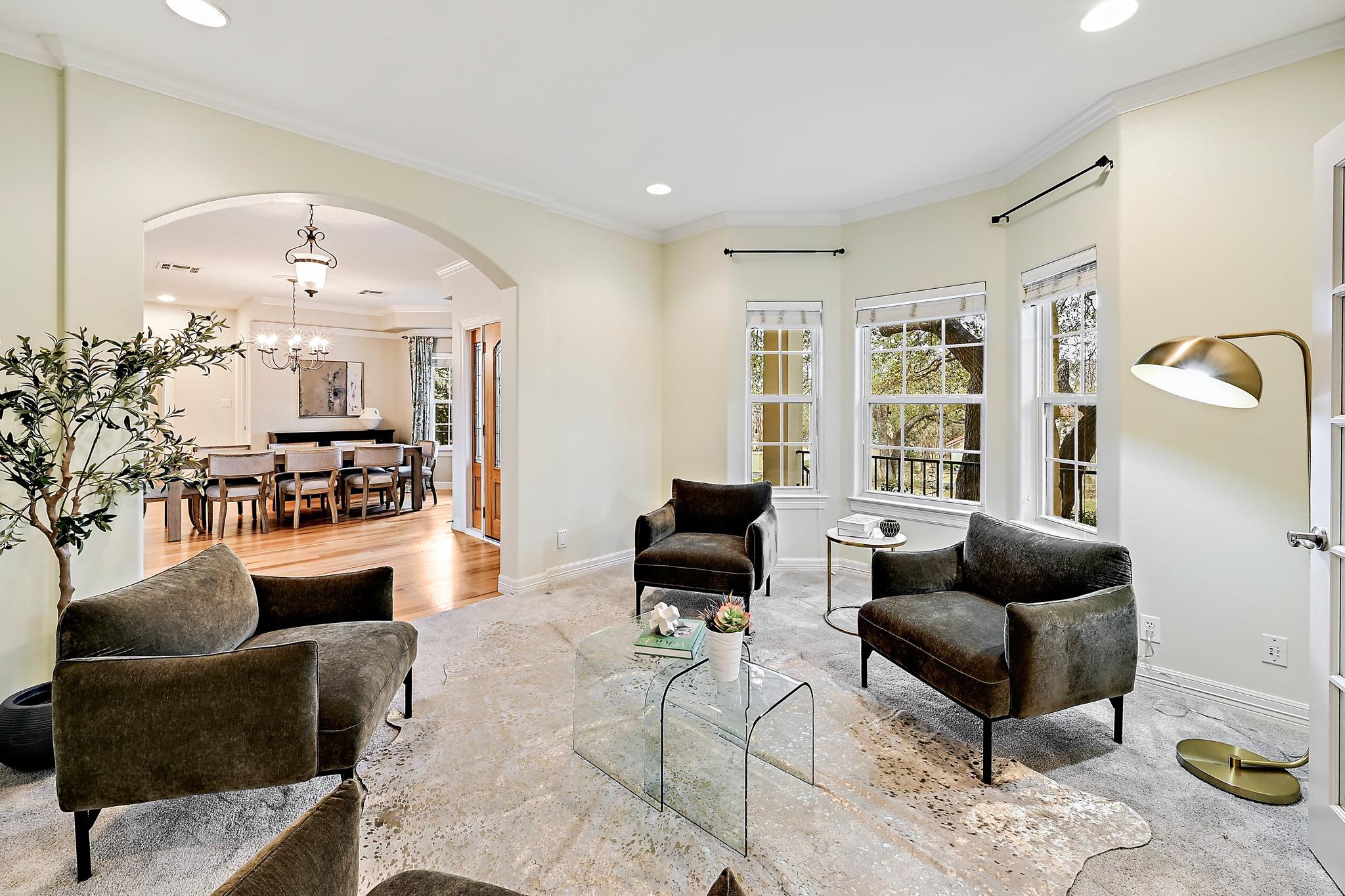 22 Hedgebrook Way, The Hills, TX 78738