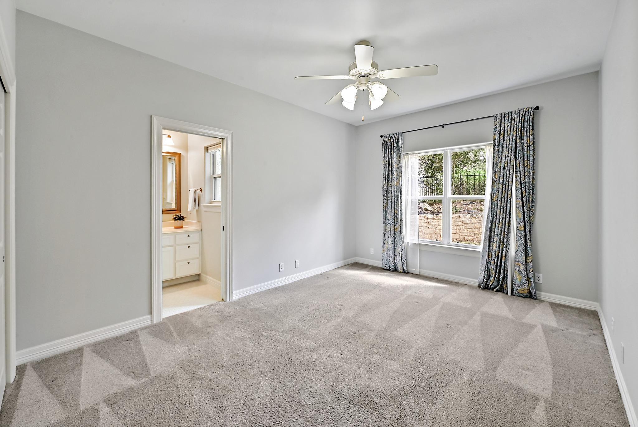 22 Hedgebrook Way, The Hills, TX 78738