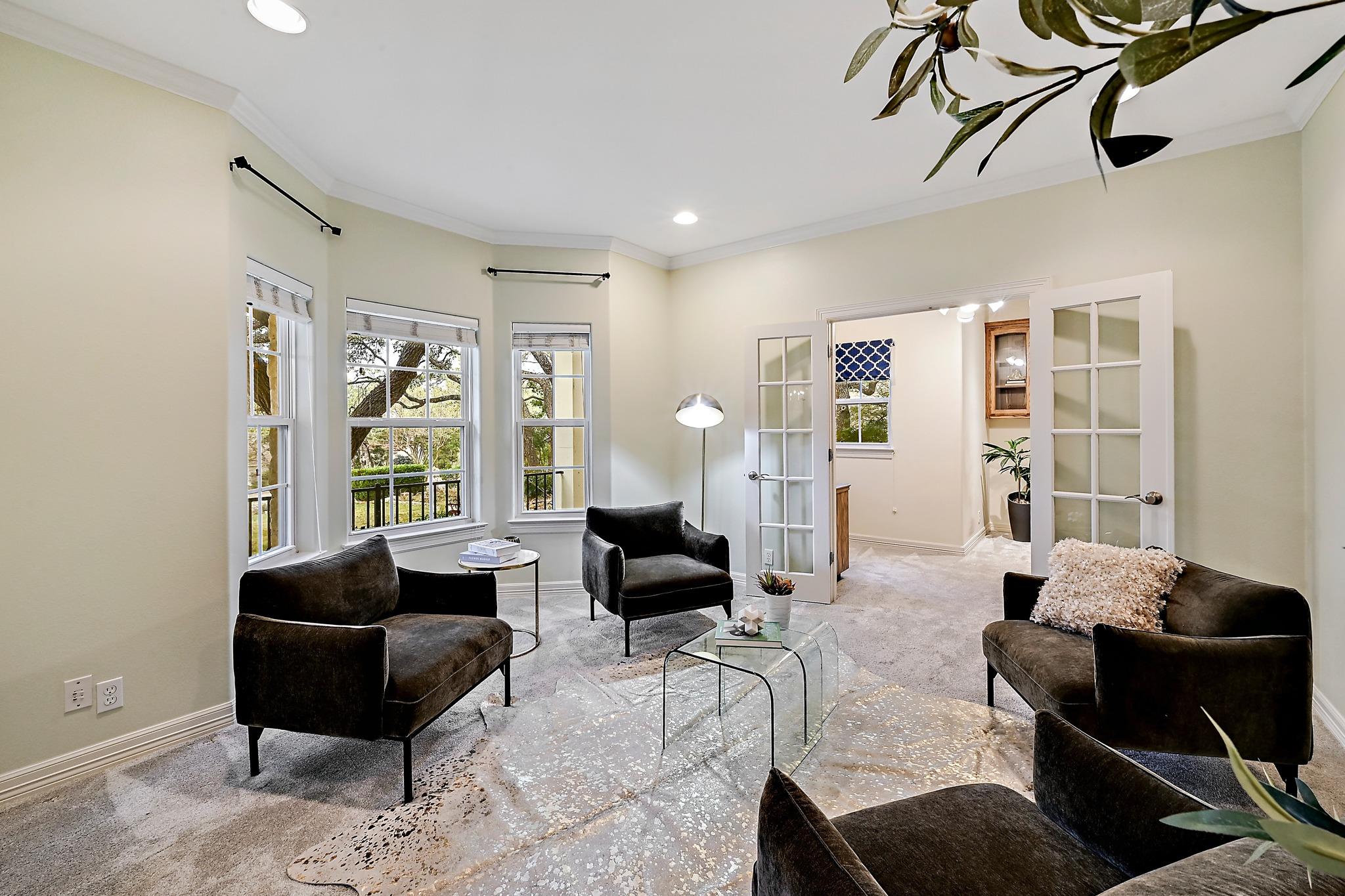 22 Hedgebrook Way, The Hills, TX 78738