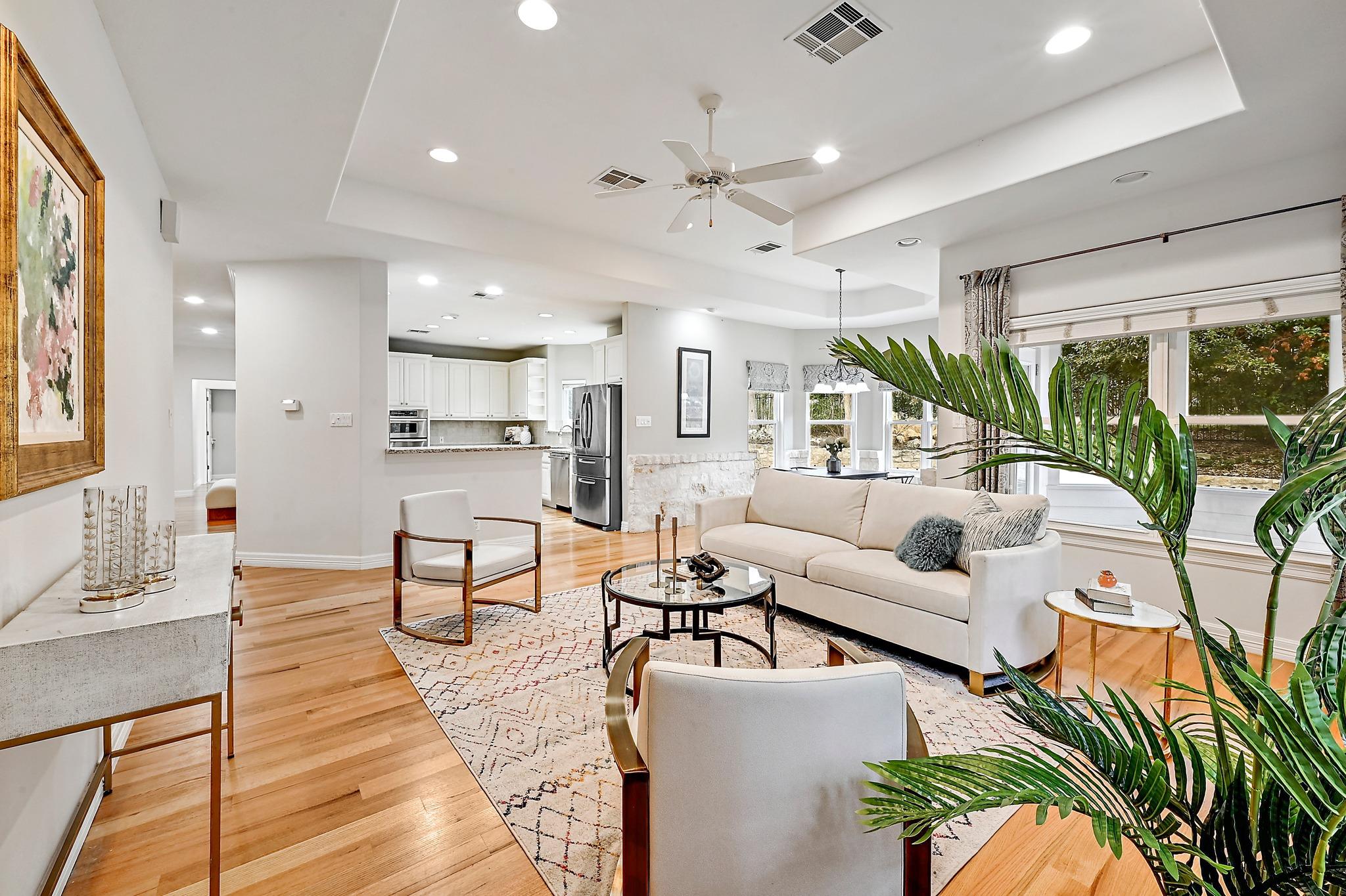 22 Hedgebrook Way, The Hills, TX 78738