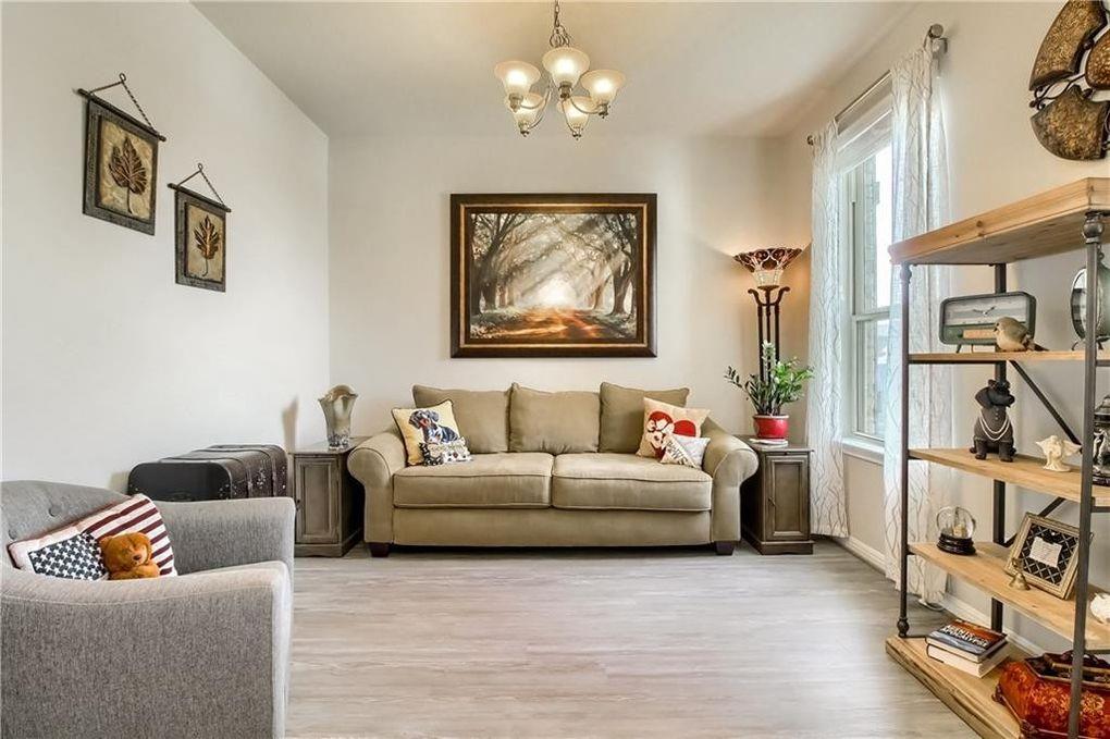 1516 Ida Nell Pearson St, Leander, TX 78641