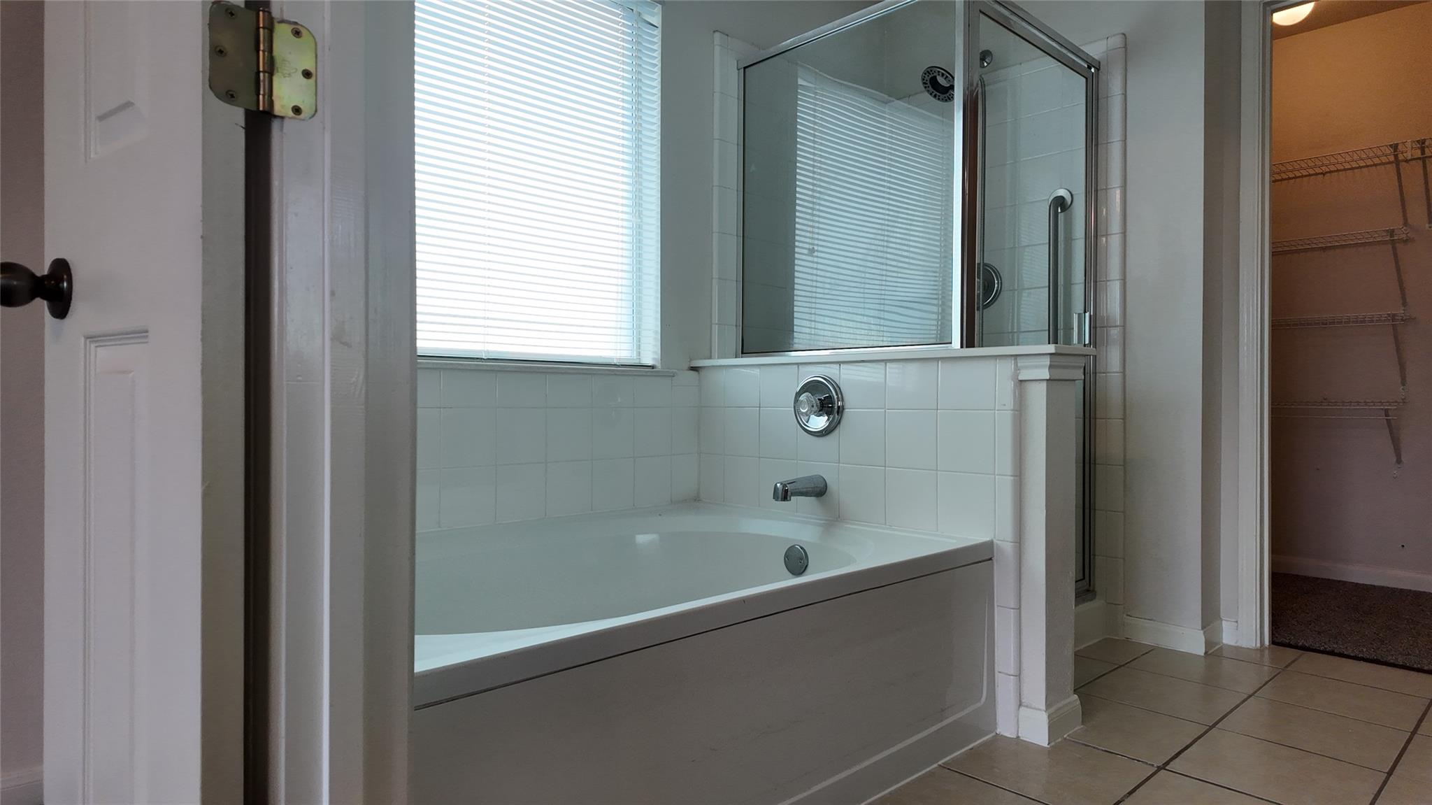 100 Maplewood S, Kyle, TX 78640