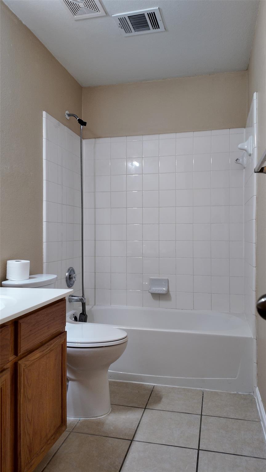 100 Maplewood S, Kyle, TX 78640