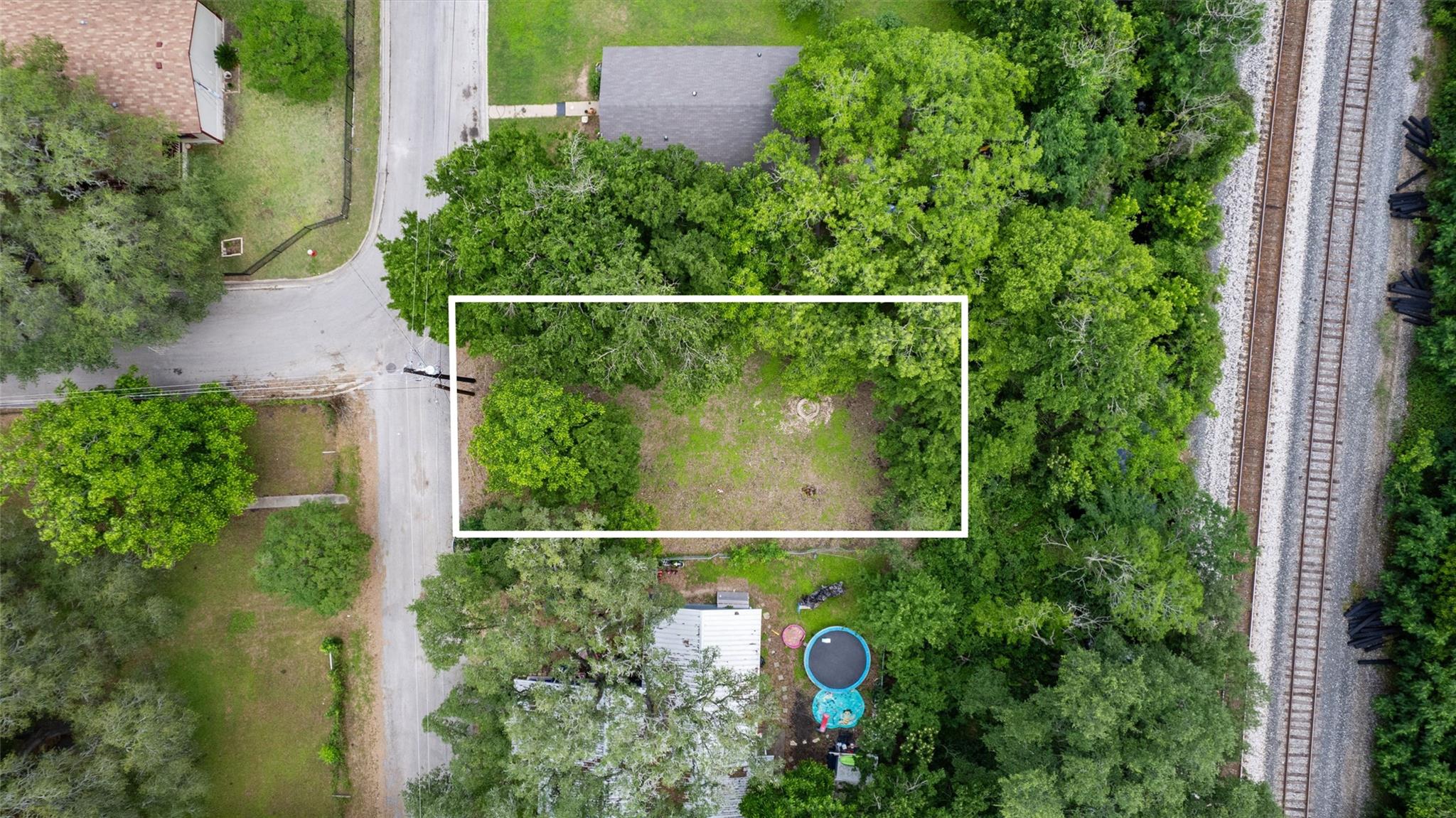 900 Tank St, Lockhart, TX 78644