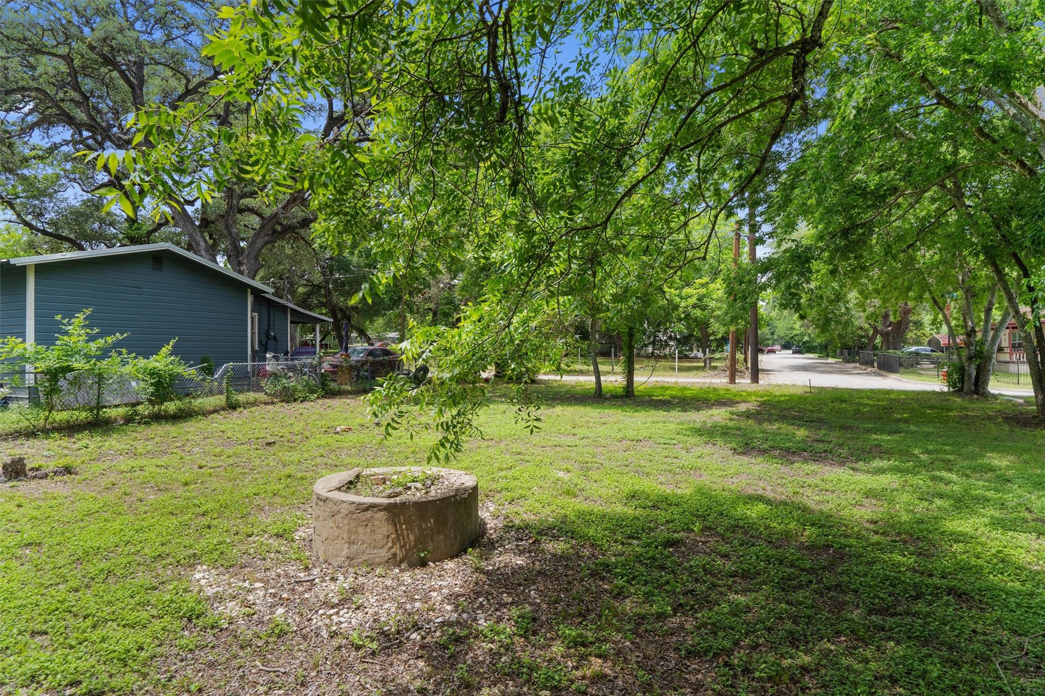 900 Tank St, Lockhart, TX 78644