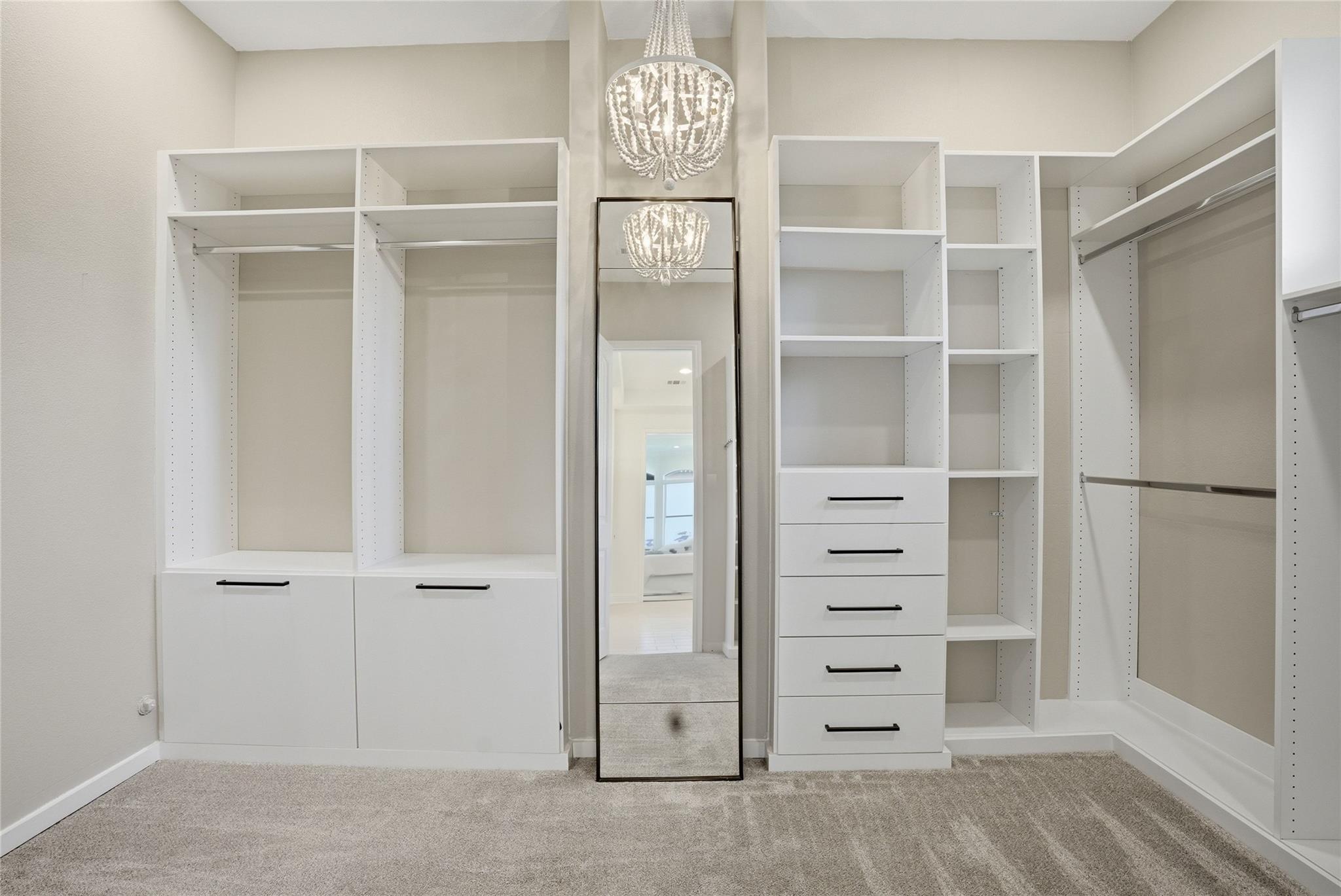 105 Edinburgh Isle Ct, Lakeway, TX 78738