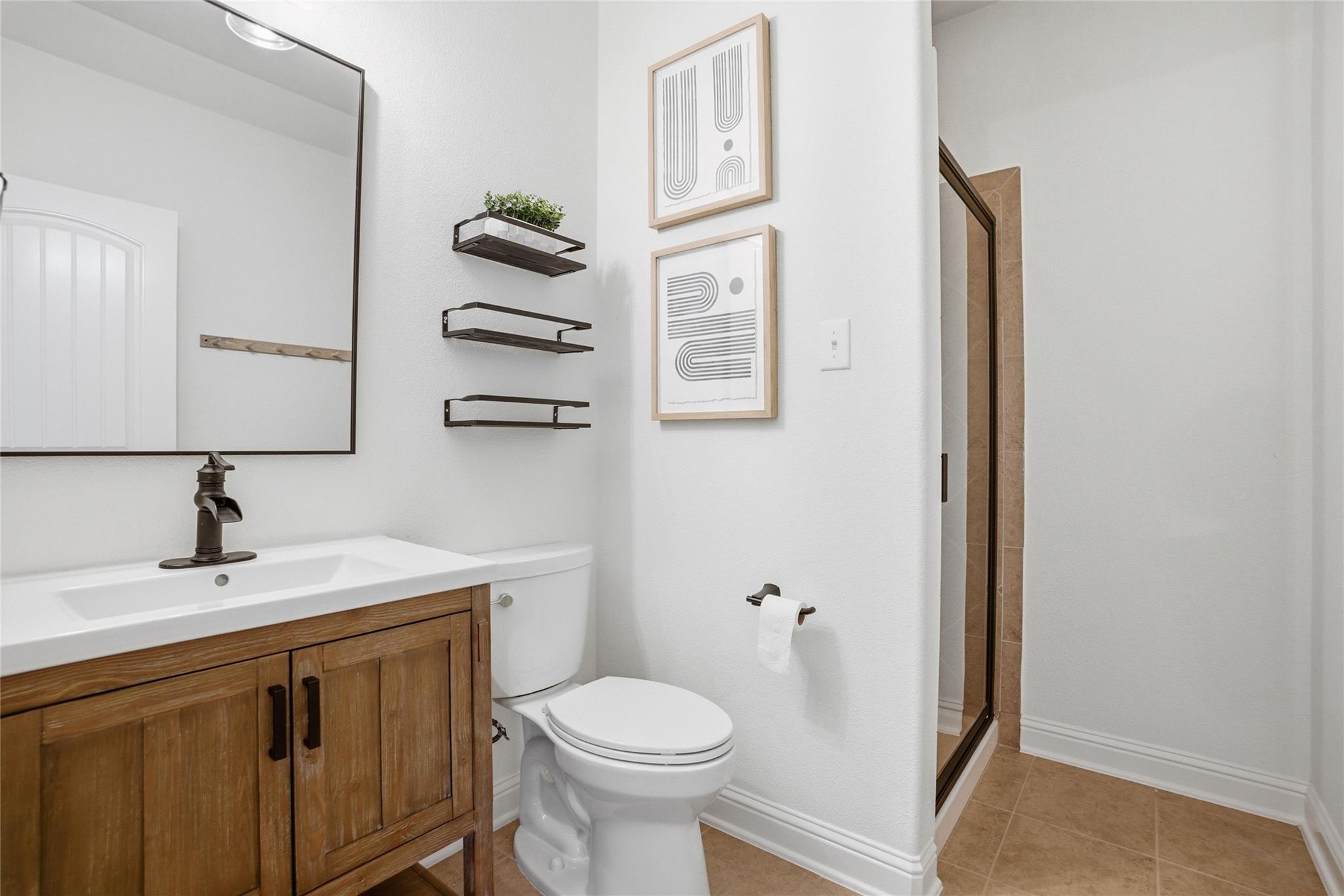 105 Edinburgh Isle Ct, Lakeway, TX 78738