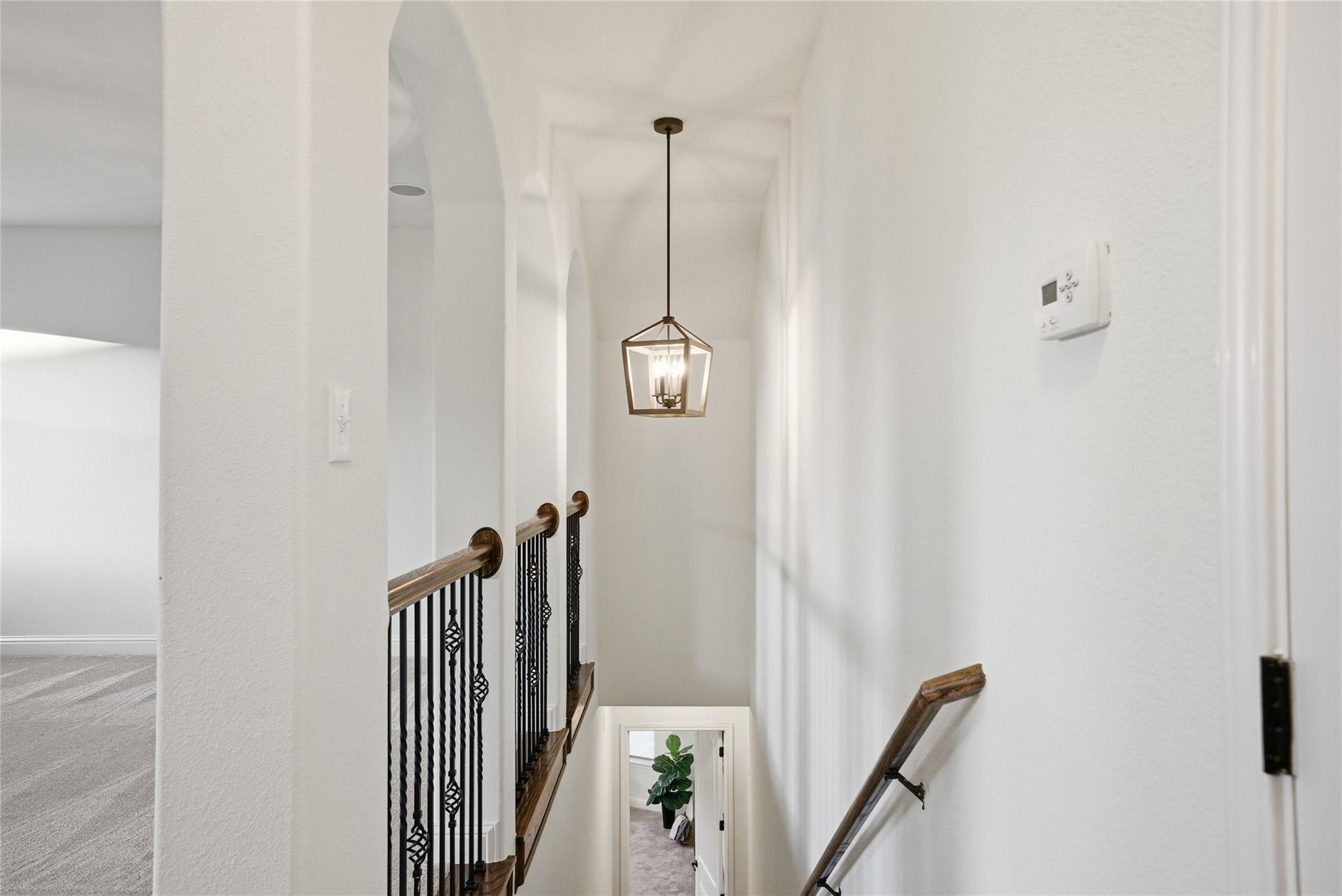 105 Edinburgh Isle Ct, Lakeway, TX 78738