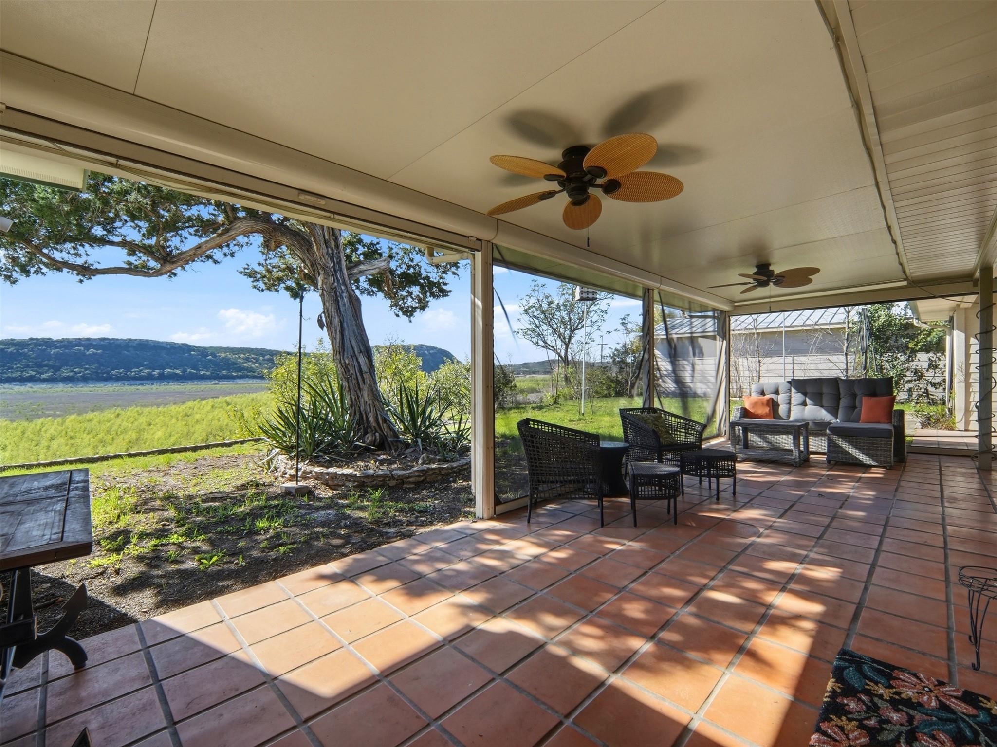 159 Thornton Ln, Lakehills, TX 78063