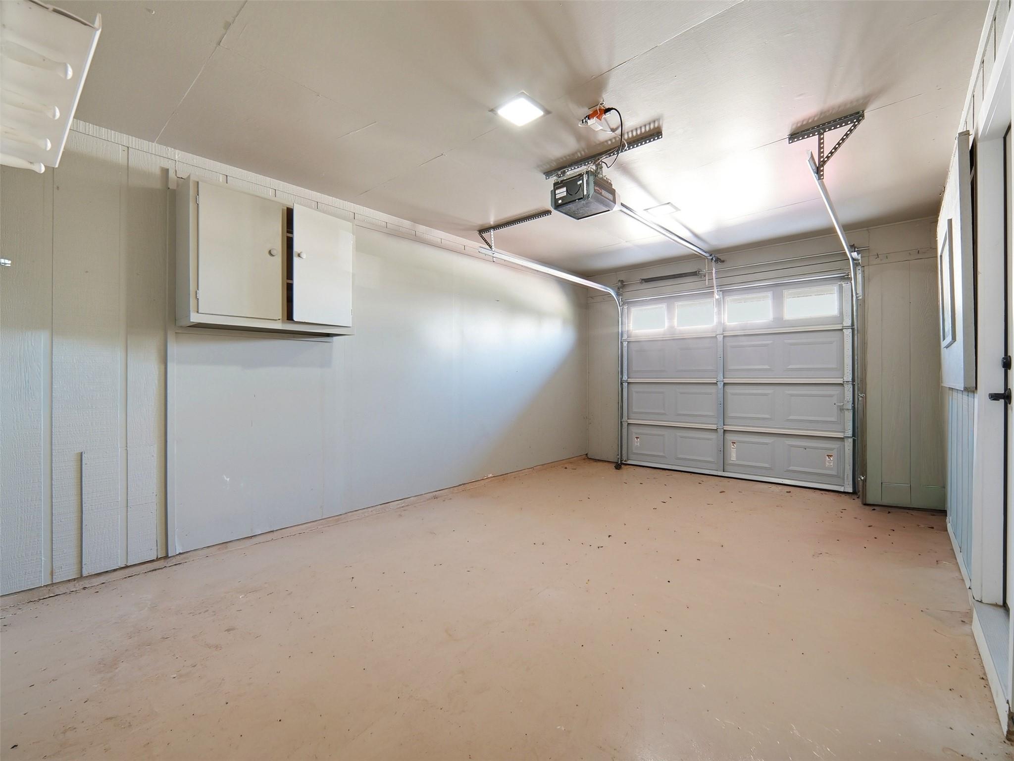 159 Thornton Ln, Lakehills, TX 78063