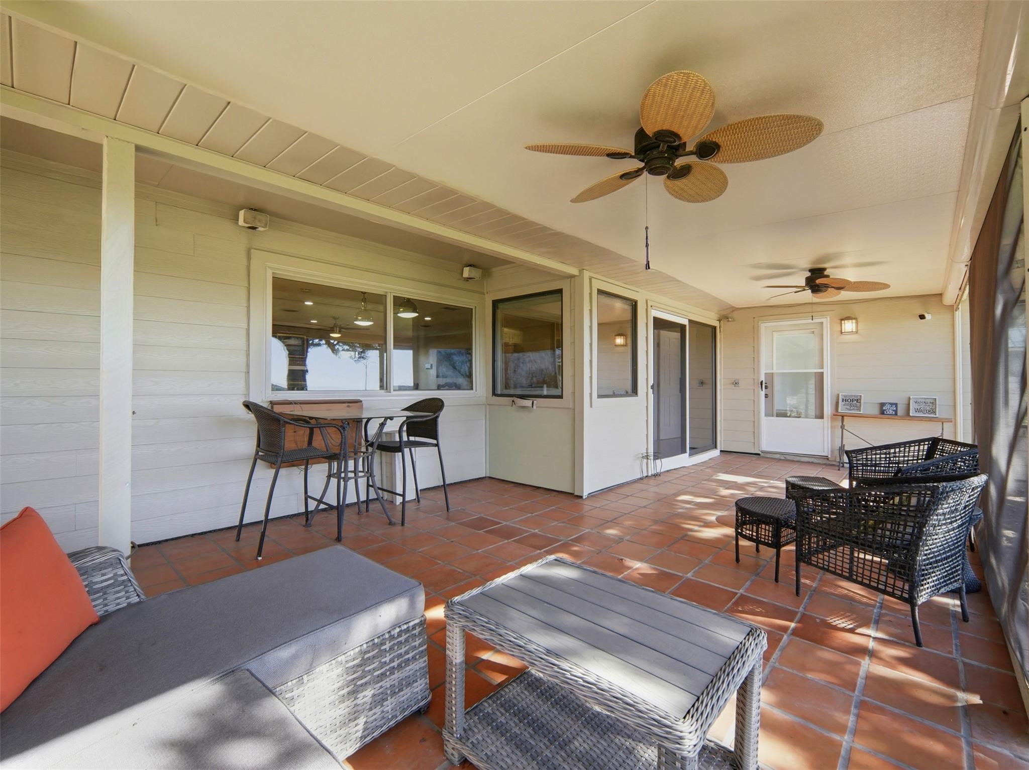 159 Thornton Ln, Lakehills, TX 78063