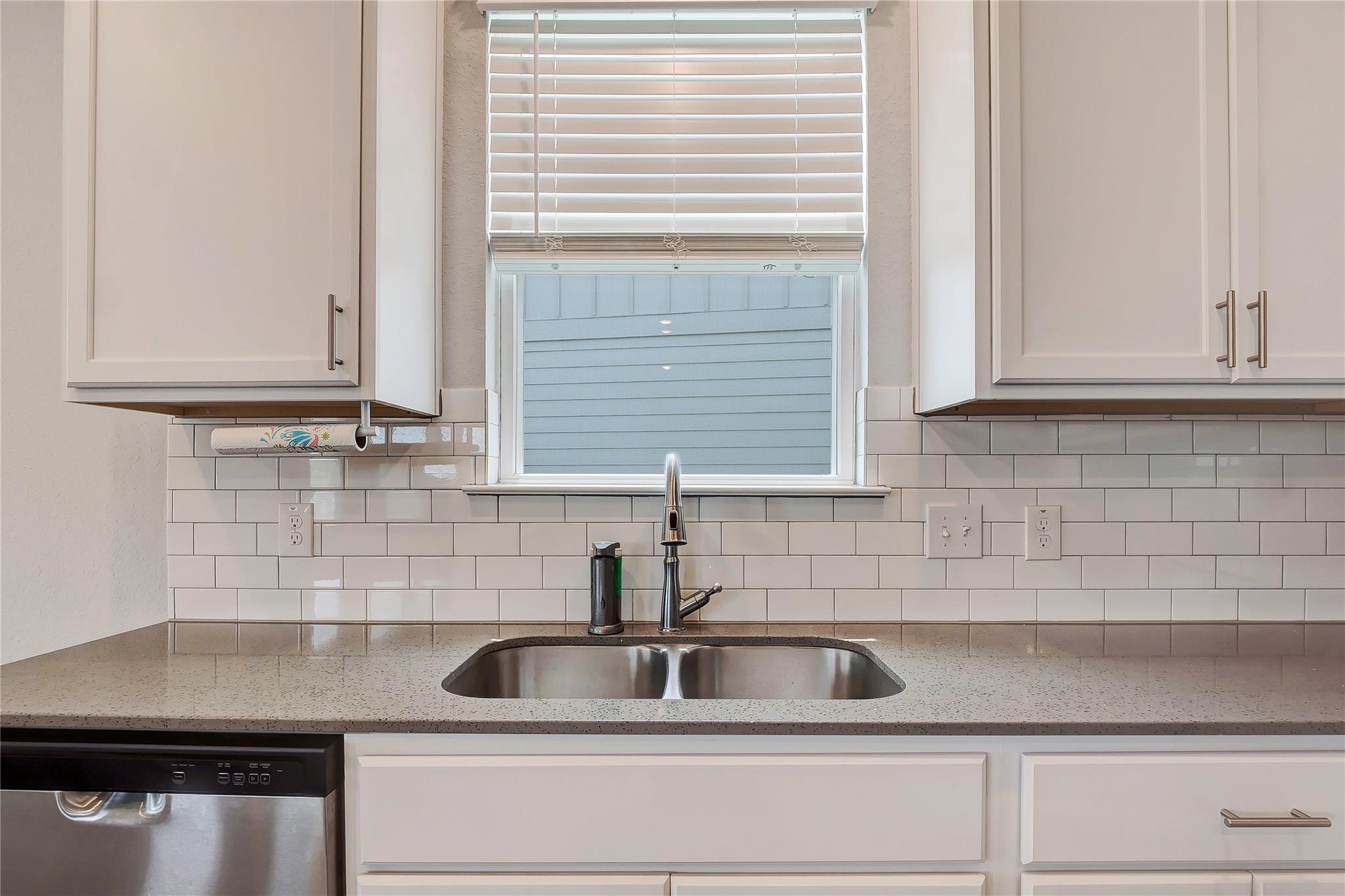 6554 Marsh Ln, Buda, TX 78610