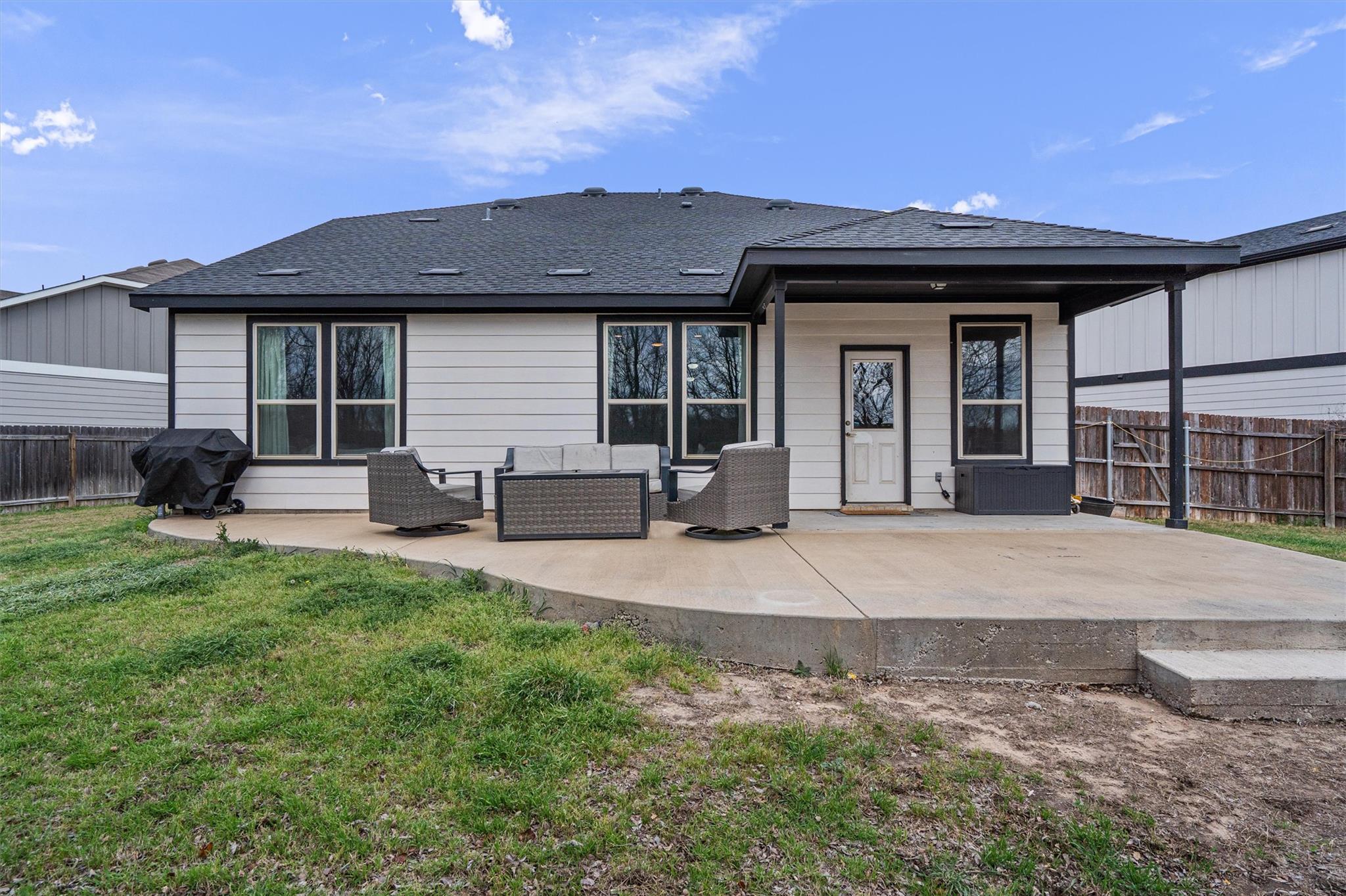 124 Northern Harrier Ct, Leander, TX 78641