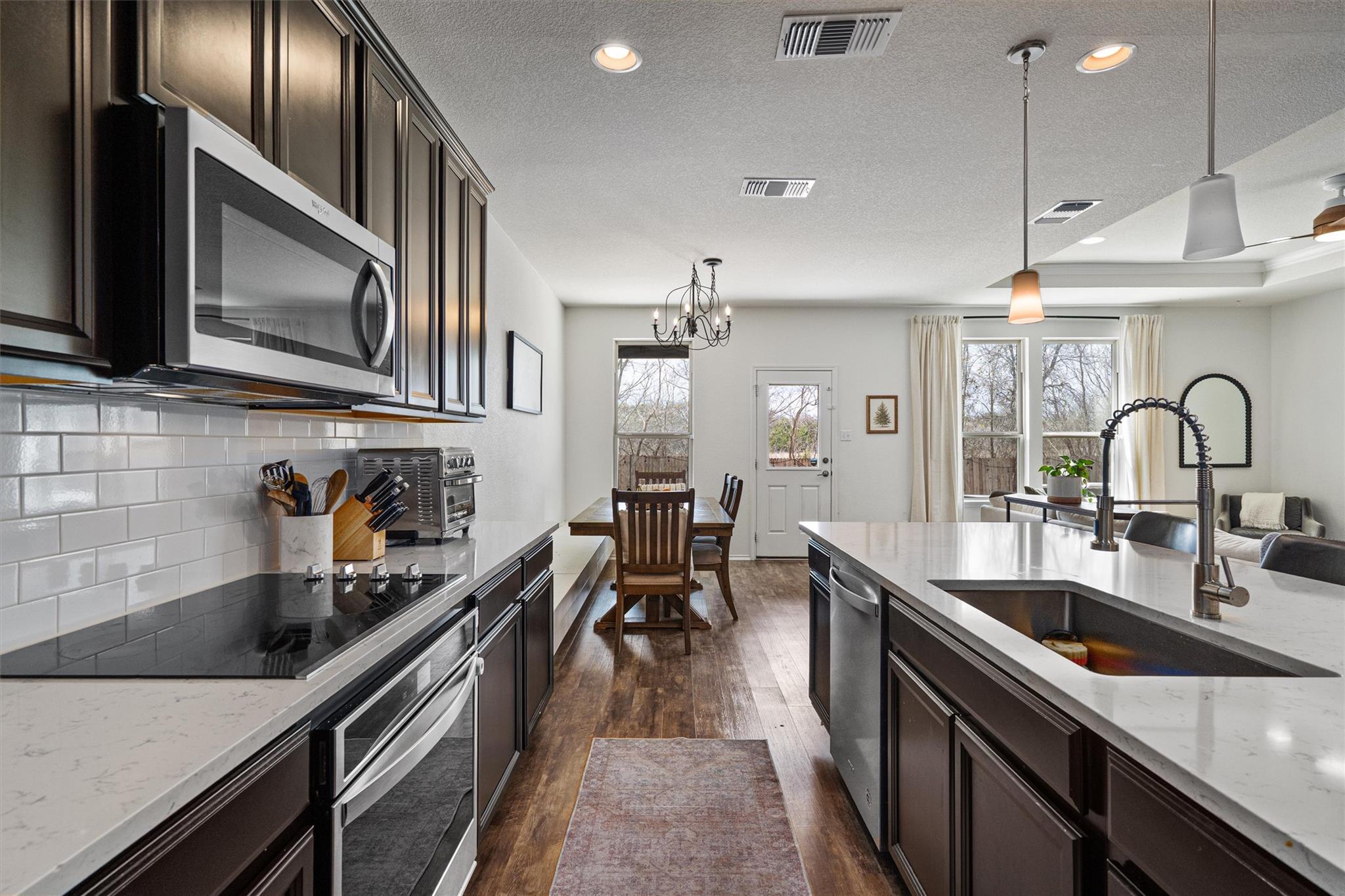 124 Northern Harrier Ct, Leander, TX 78641