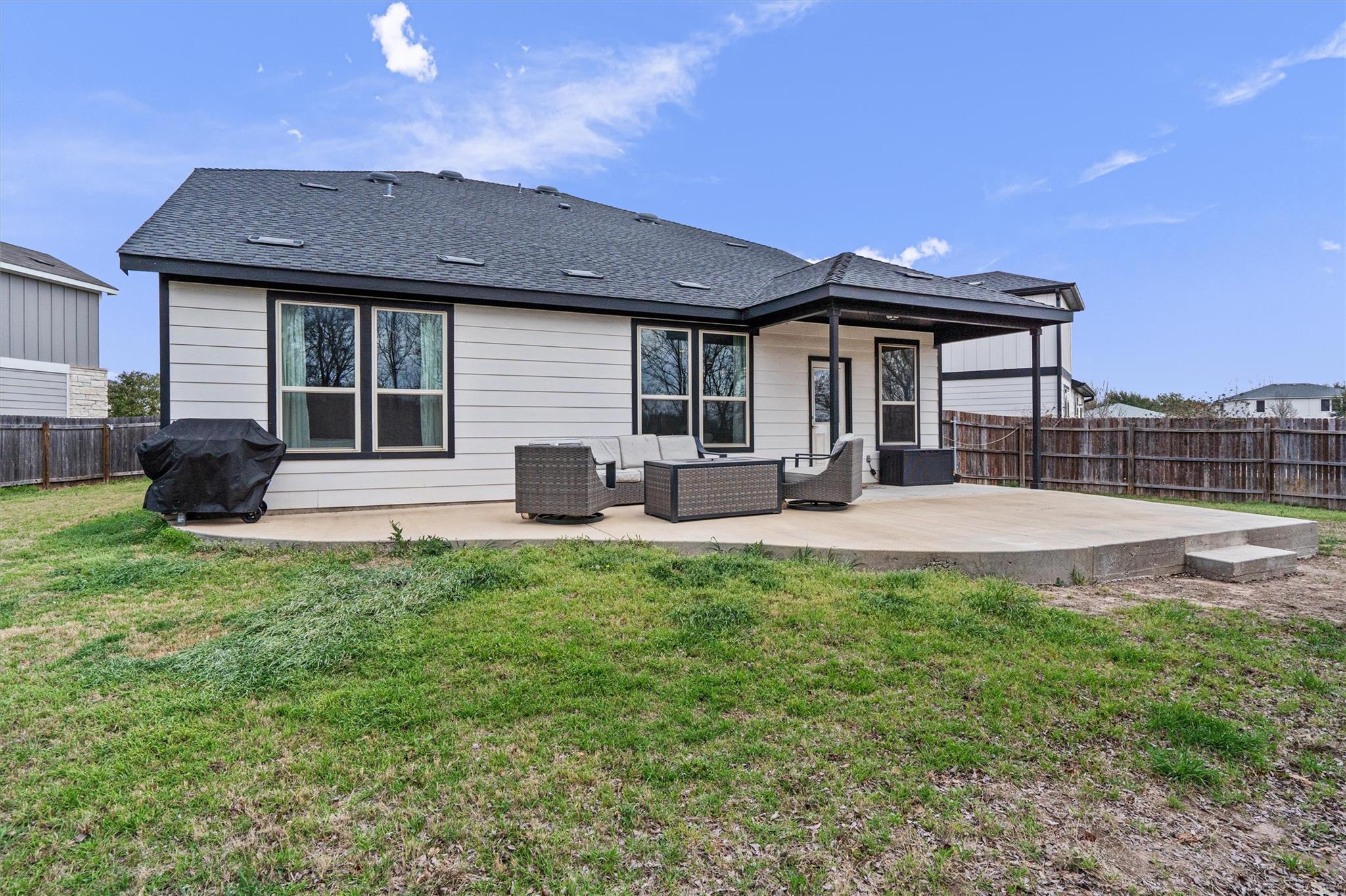 124 Northern Harrier Ct, Leander, TX 78641