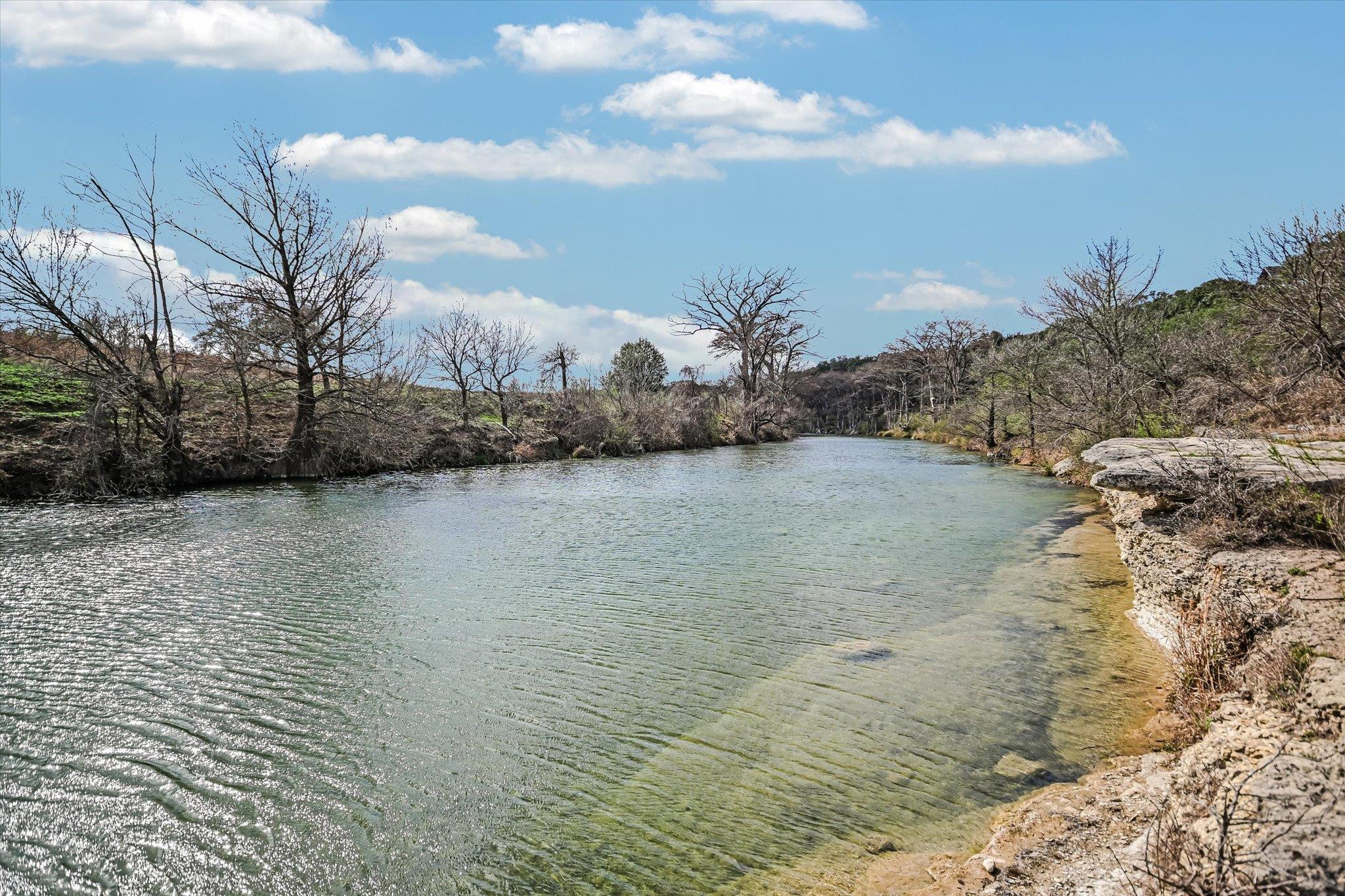 207 River Oaks Dr, Wimberley, TX 78676