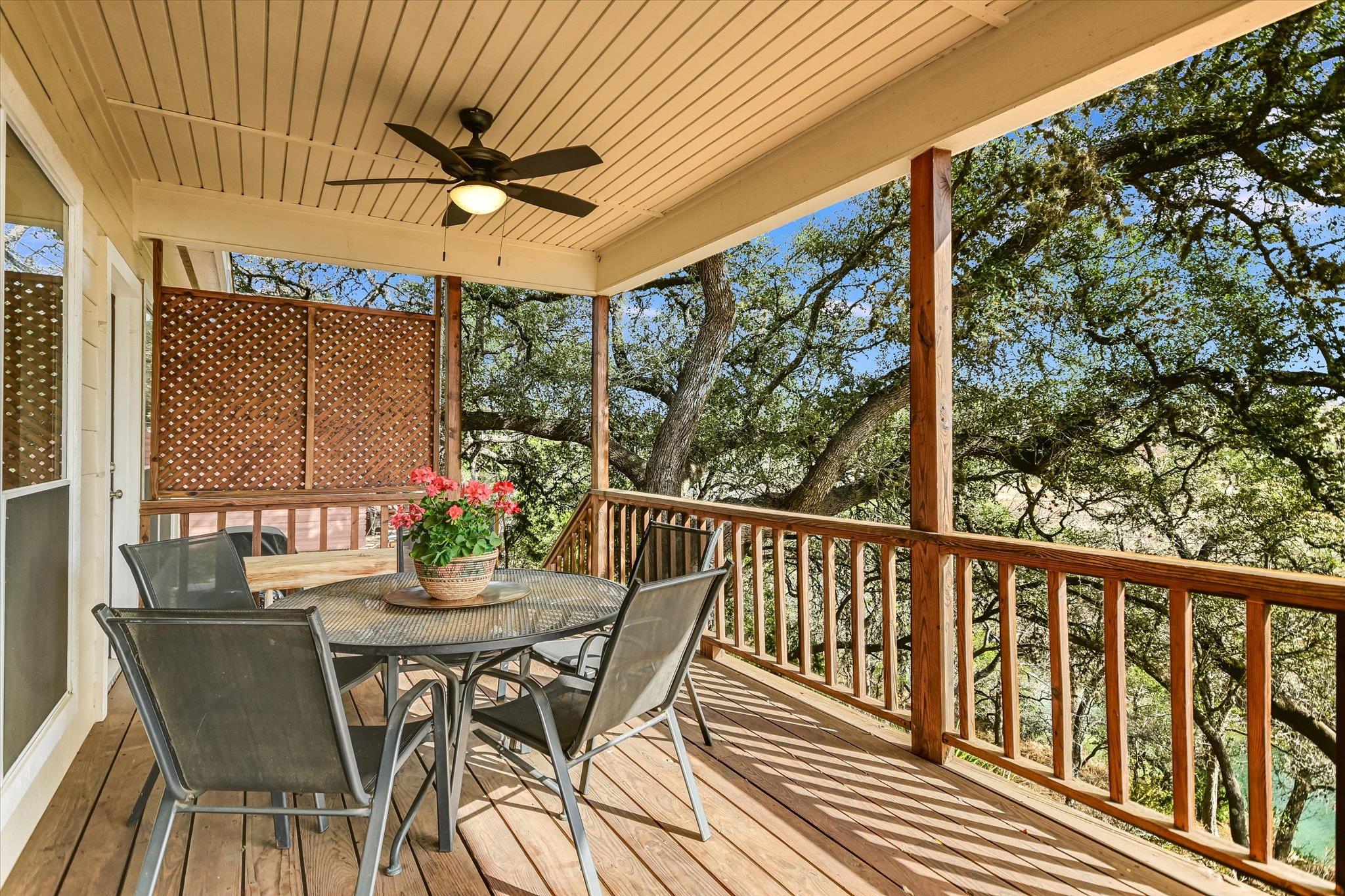 207 River Oaks Dr, Wimberley, TX 78676
