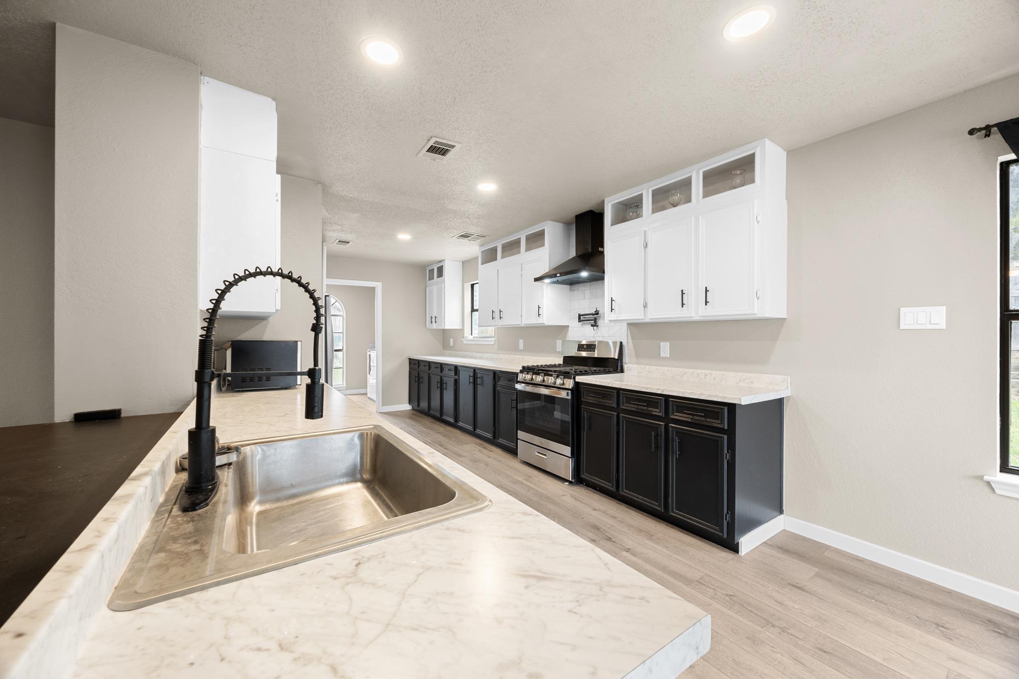 406 Bowen Cir, Copperas Cove, TX 76522