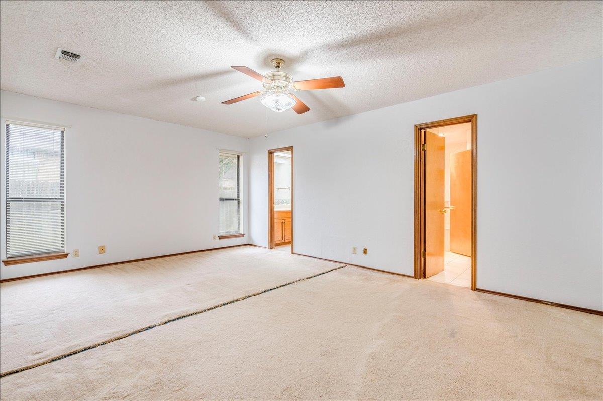 2132 Northcrest Dr, New Braunfels, TX 78130