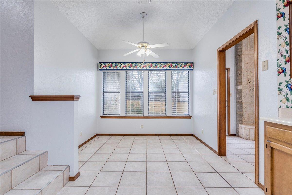 2132 Northcrest Dr, New Braunfels, TX 78130