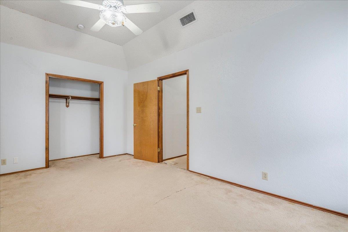 2132 Northcrest Dr, New Braunfels, TX 78130