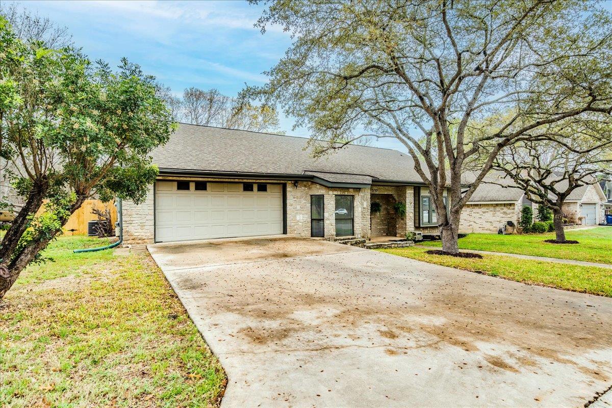 2132 Northcrest Dr, New Braunfels, TX 78130