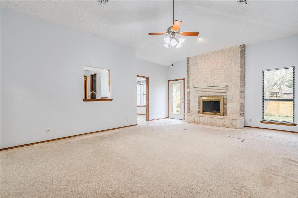 2132 Northcrest Dr, New Braunfels, TX 78130