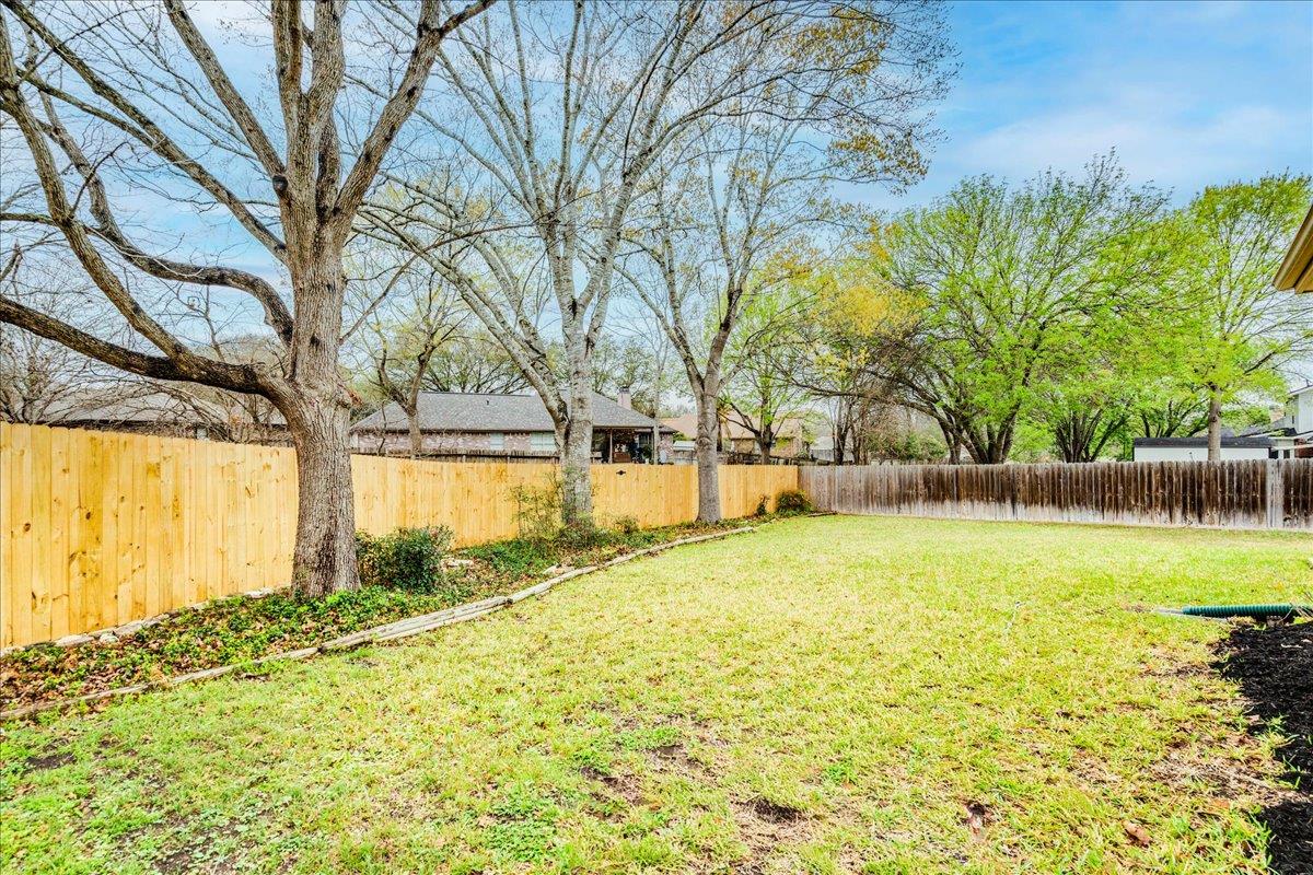 2132 Northcrest Dr, New Braunfels, TX 78130