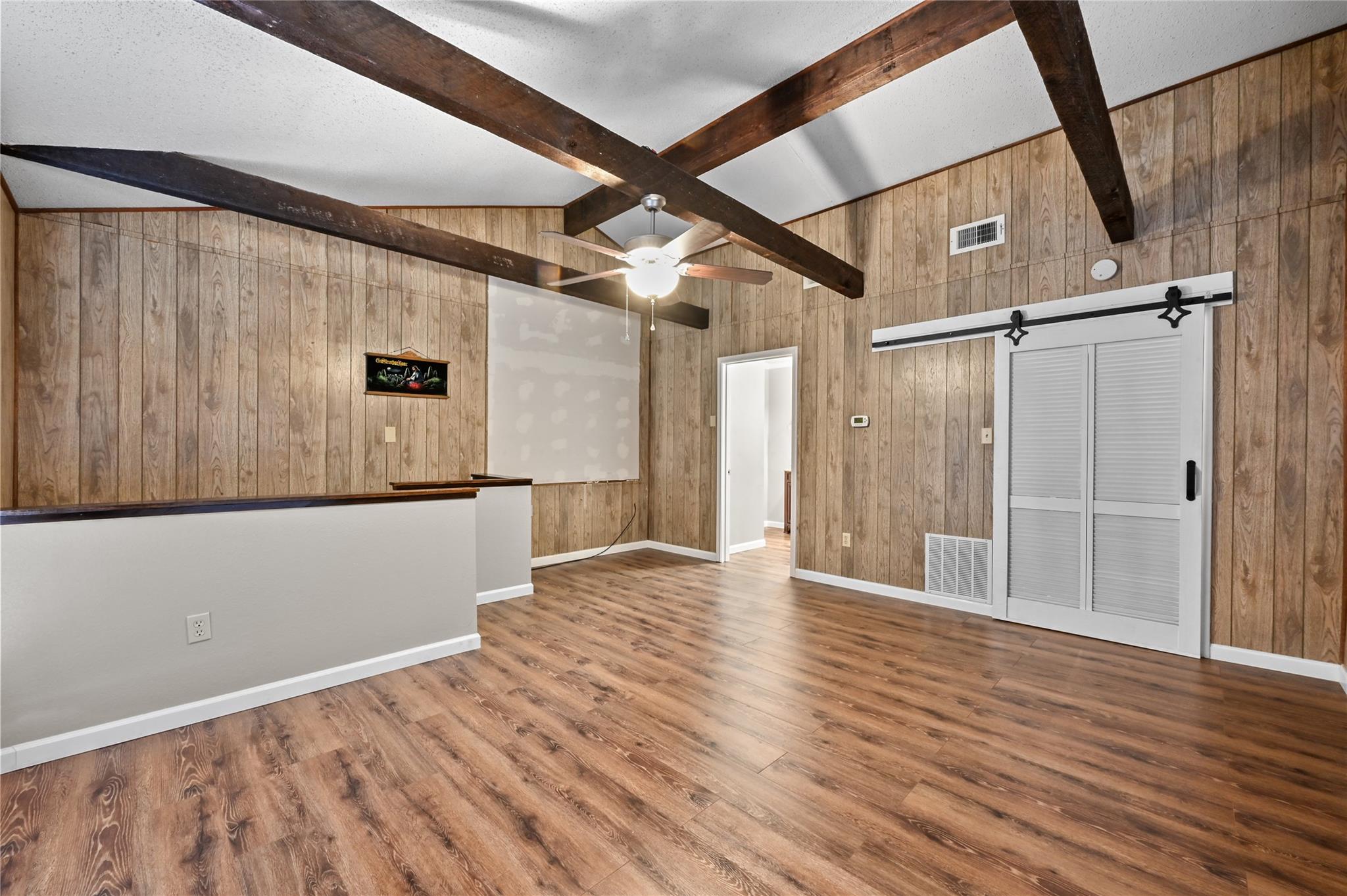 102 Rivercrest St, Luling, TX 78648