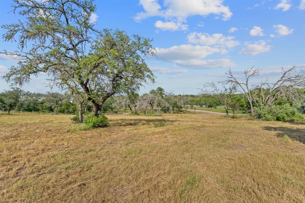 200 Contrails Way, Spicewood, TX 78669