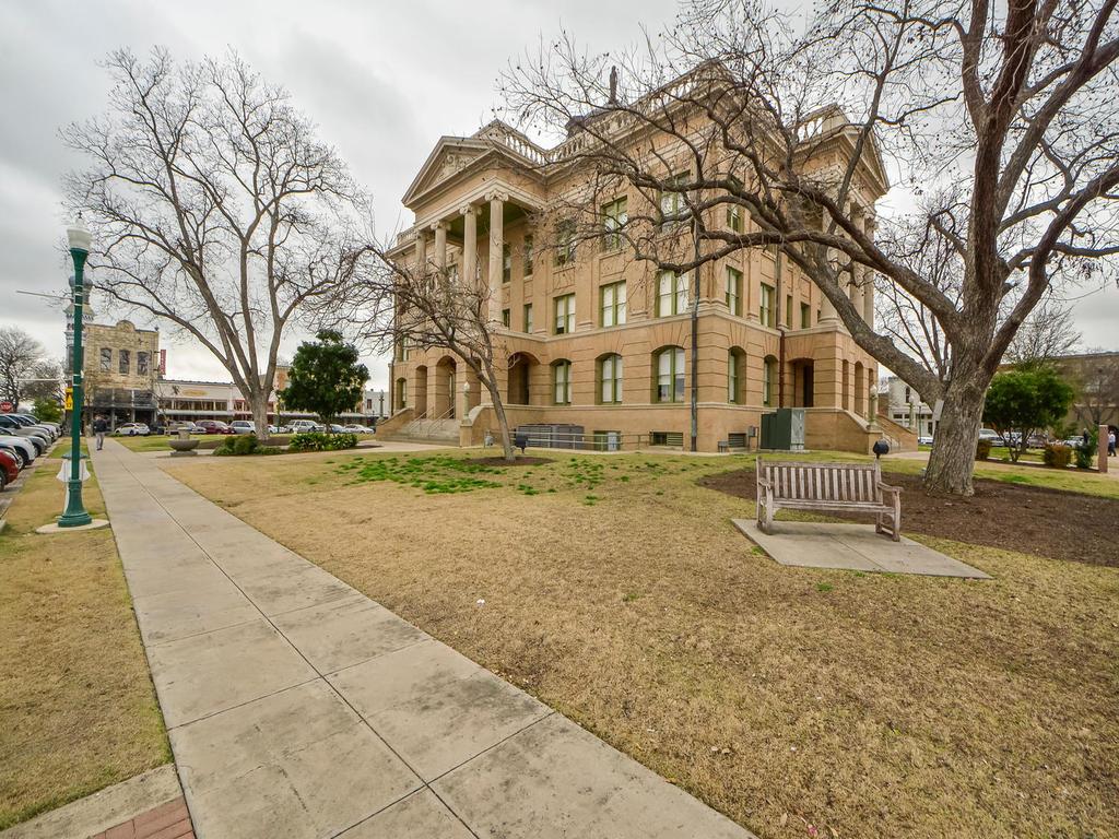 3001 Parker Dr, Georgetown, TX 78628