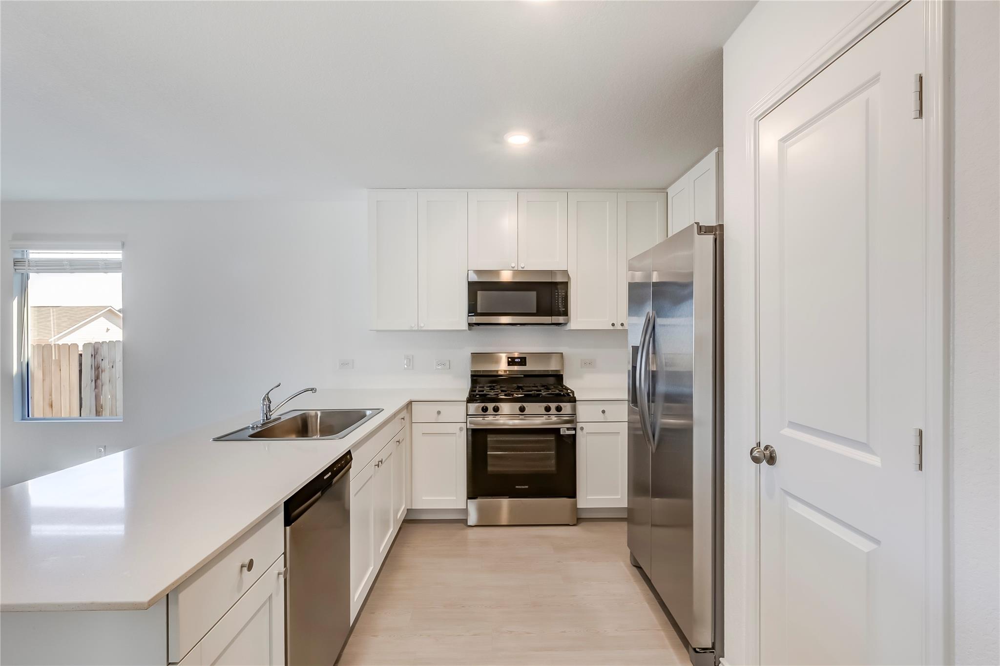 535 Paris St, Maxwell, TX 78656