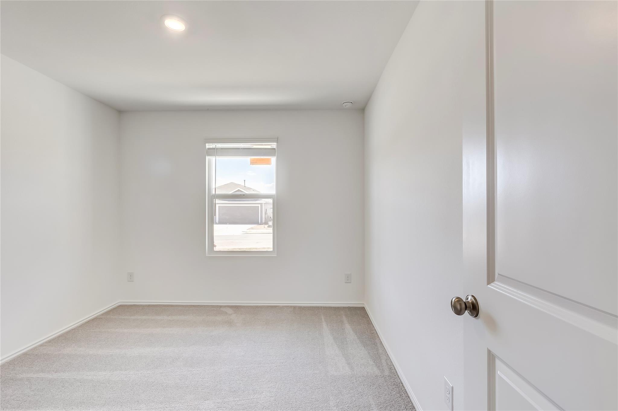 535 Paris St, Maxwell, TX 78656