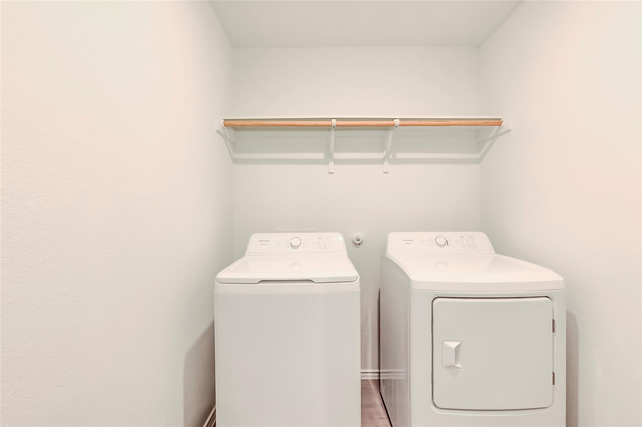 535 Paris St, Maxwell, TX 78656