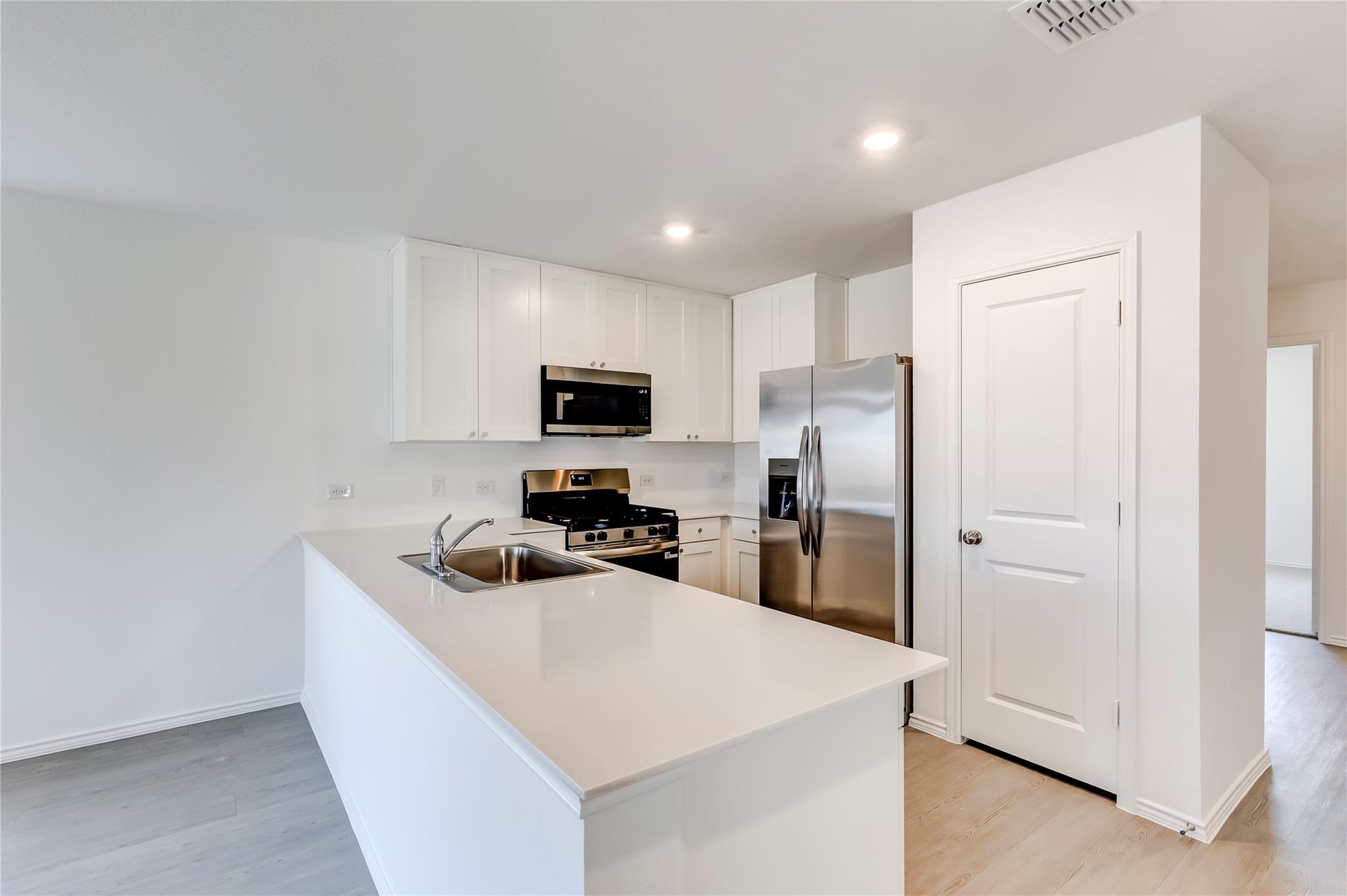 535 Paris St, Maxwell, TX 78656