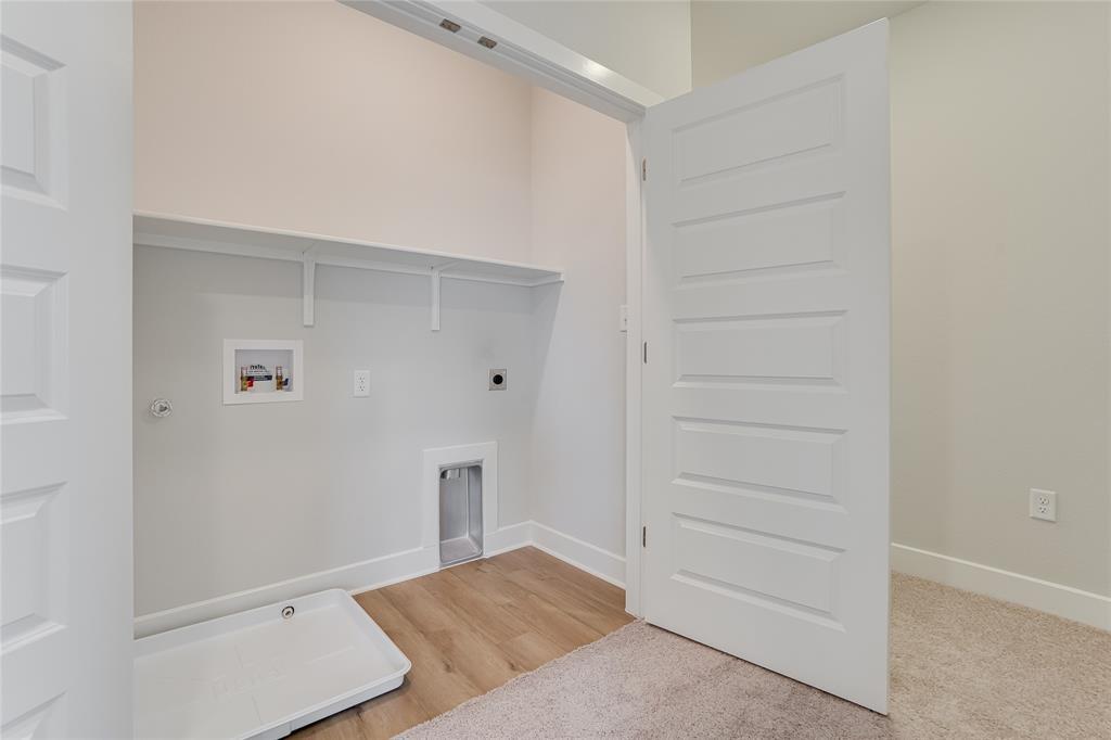 517 Emory Crossing Blvd, Hutto, TX 78634