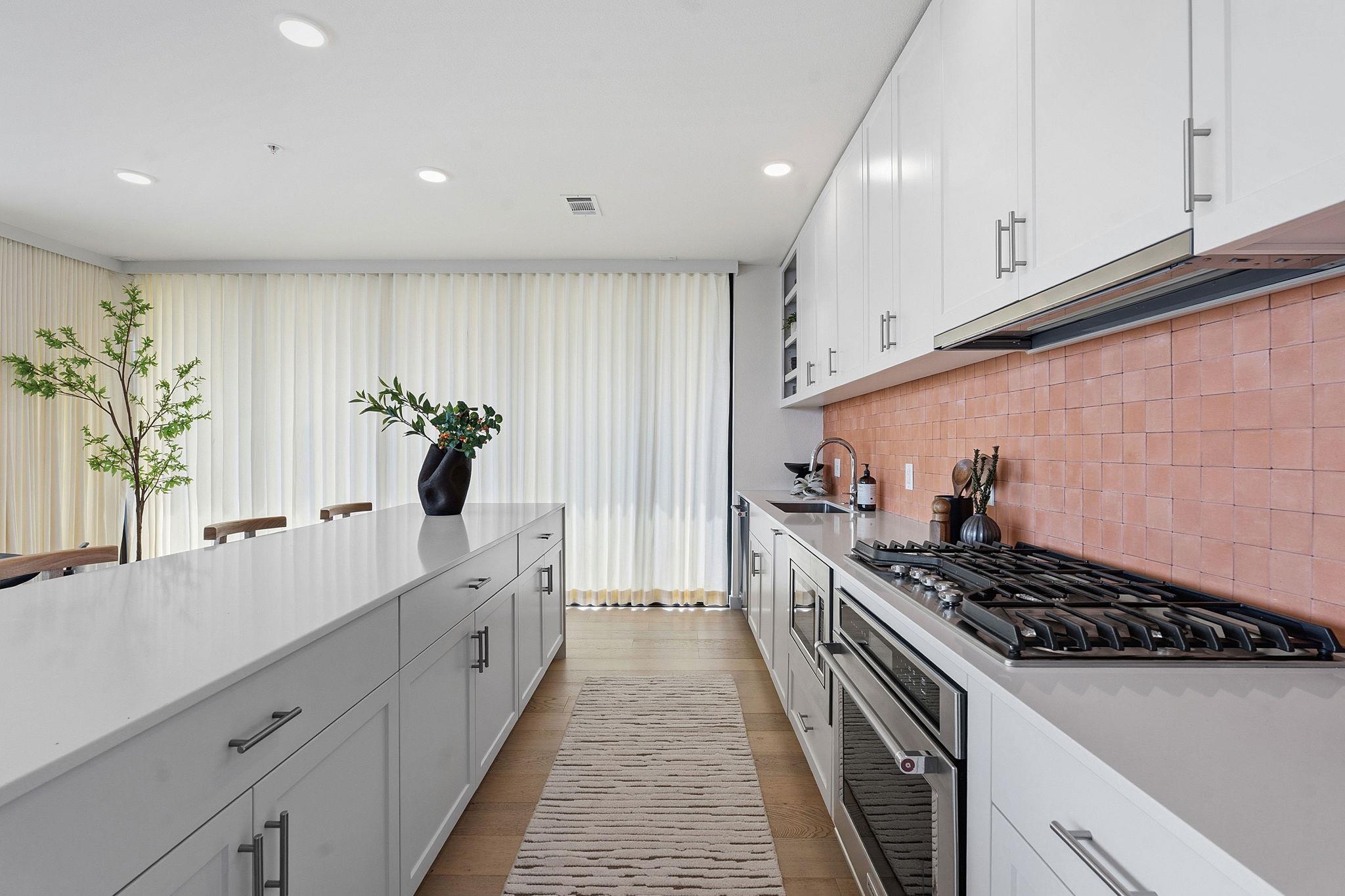 1600 S 1st St # 410, Austin, TX 78704